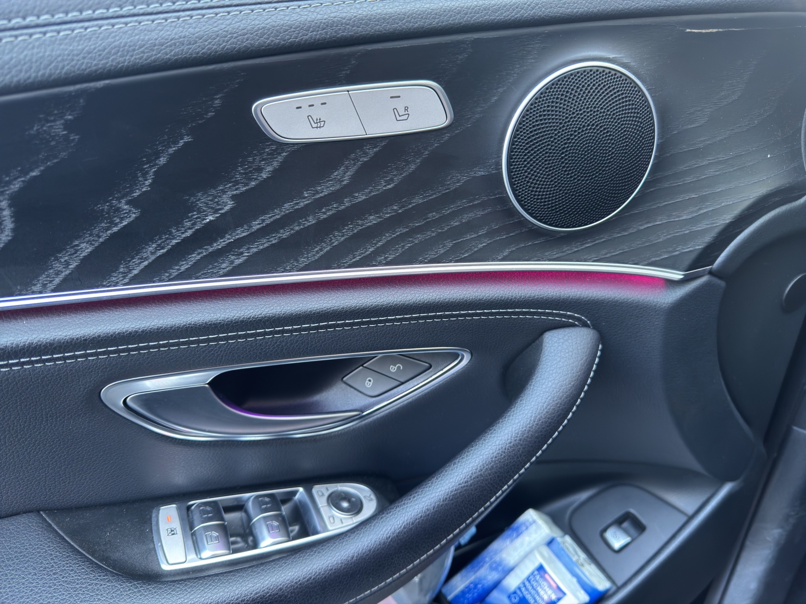 MERCEDES-BENZ E 220 d AMG Line 9G-Tronic-image-16