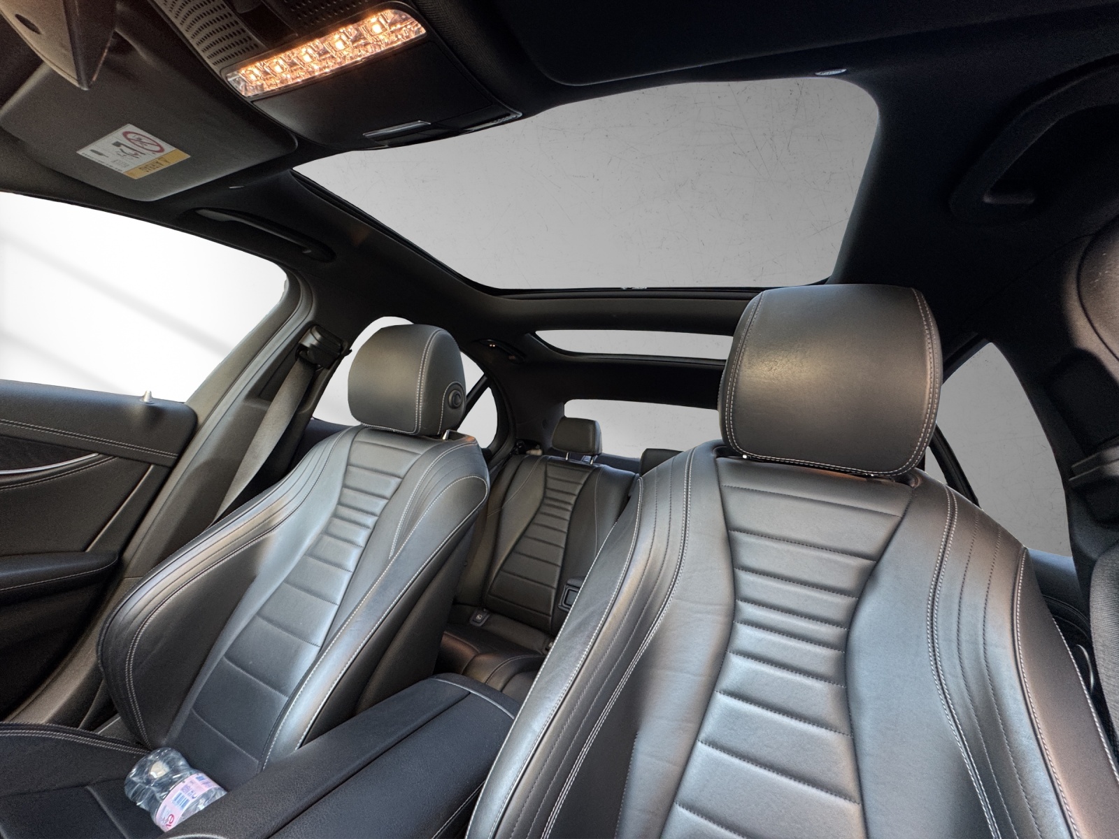 MERCEDES-BENZ E 220 d AMG Line 9G-Tronic-image-17