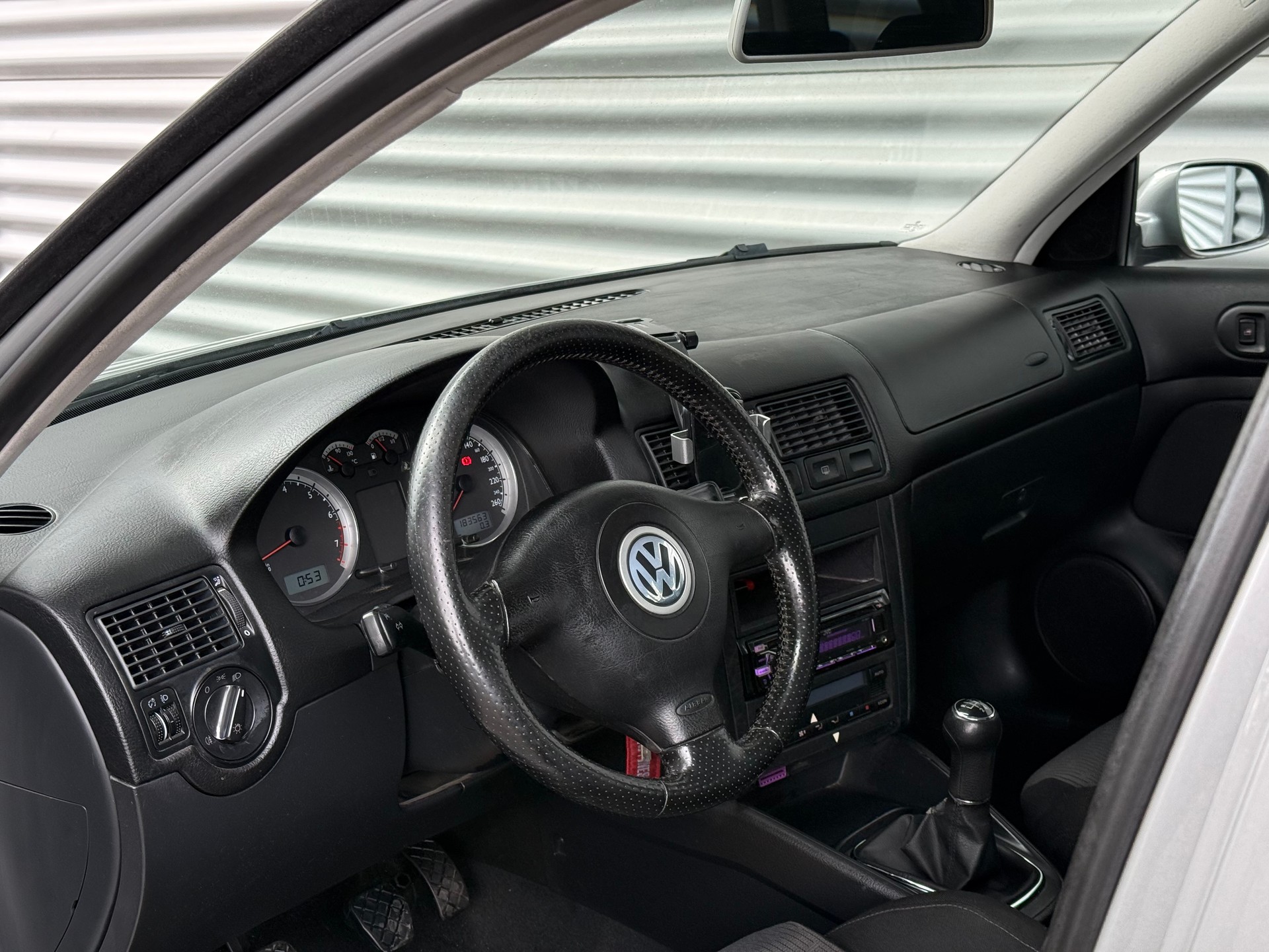 VW Golf Variant 1.6 16V FSI Pacific-image-4