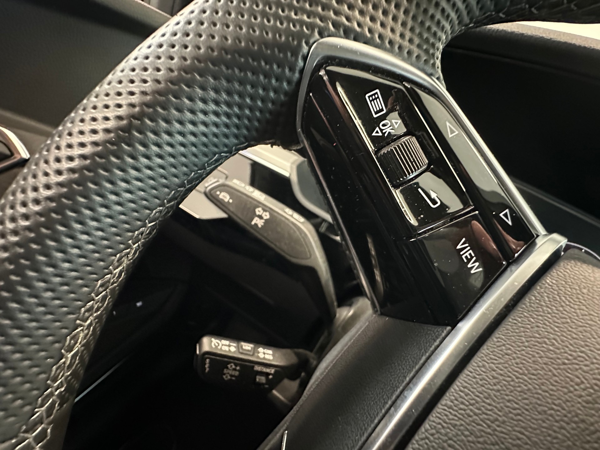 AUDI e-tron 55 Sportback S Line quattro-image-15