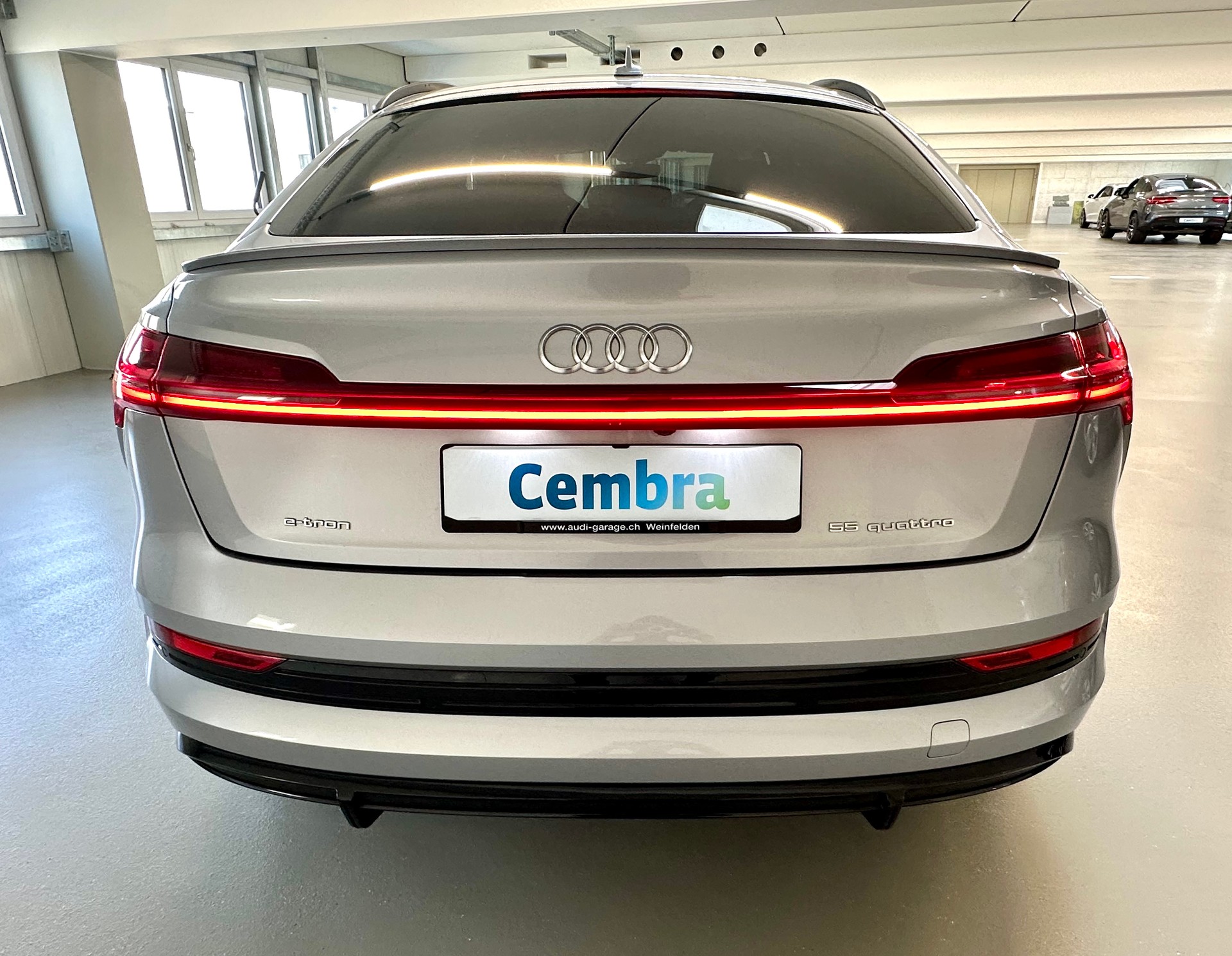 AUDI e-tron 55 Sportback S Line quattro-image-3