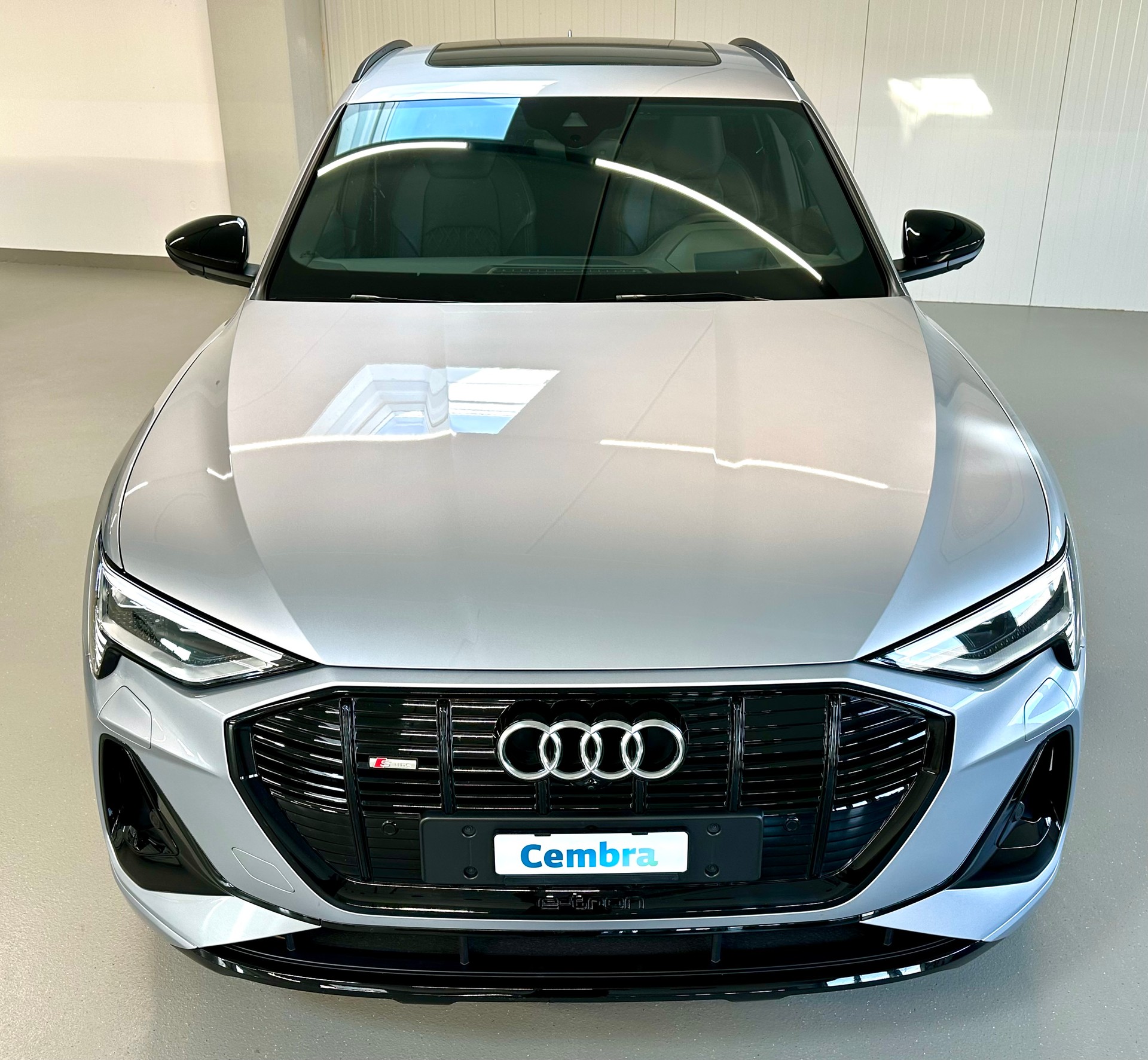 AUDI e-tron 55 Sportback S Line quattro-image-8