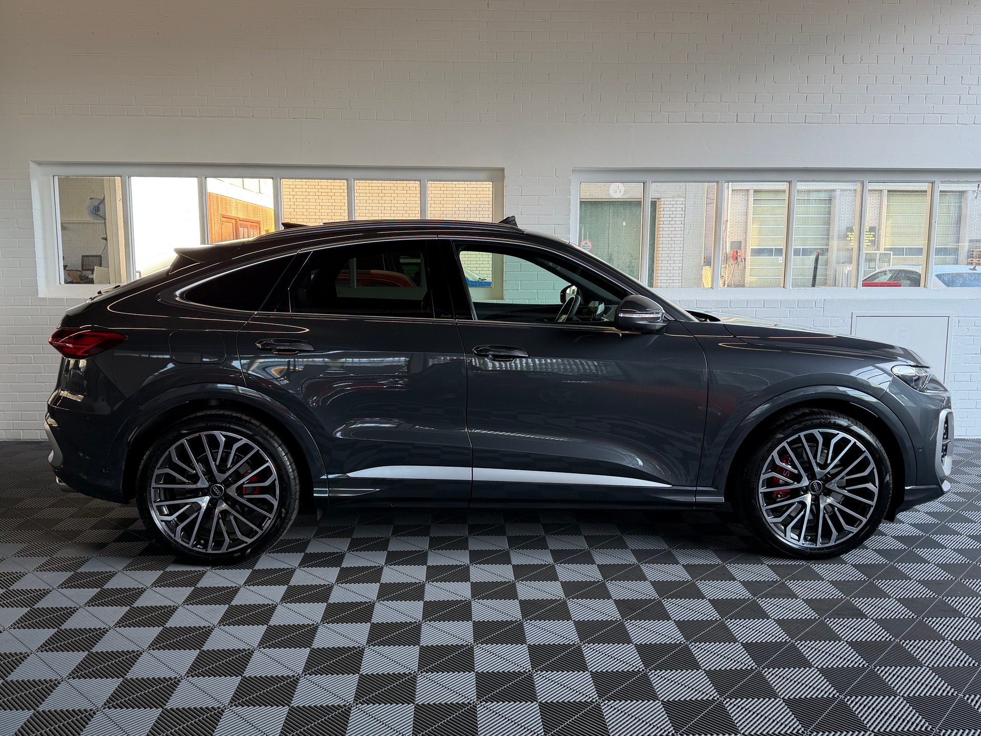 AUDI SQ5 Sportback SB TFSI 4X4 367 PS quattro S-tronic-showroom-element-1