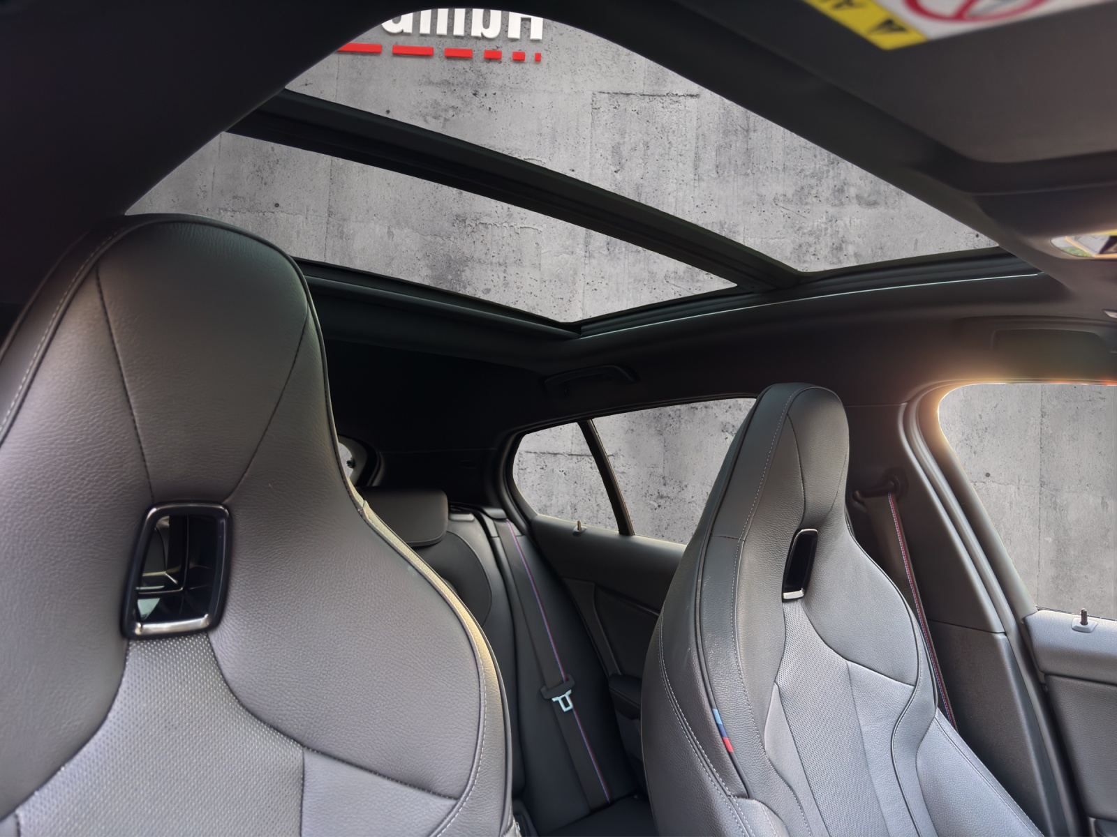 BMW M135i xDrive Steptronic-image-14