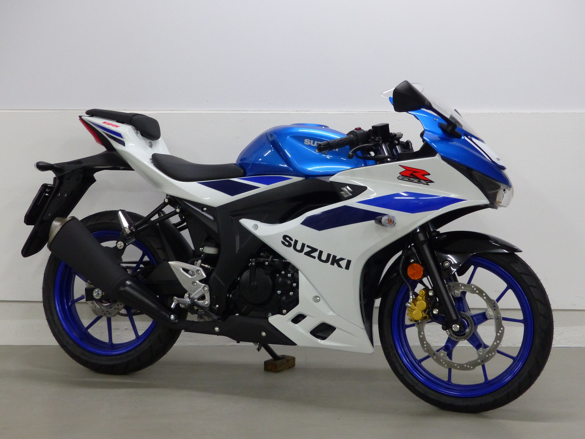SUZUKI GSX-R 125 ABS-showroom-element-1