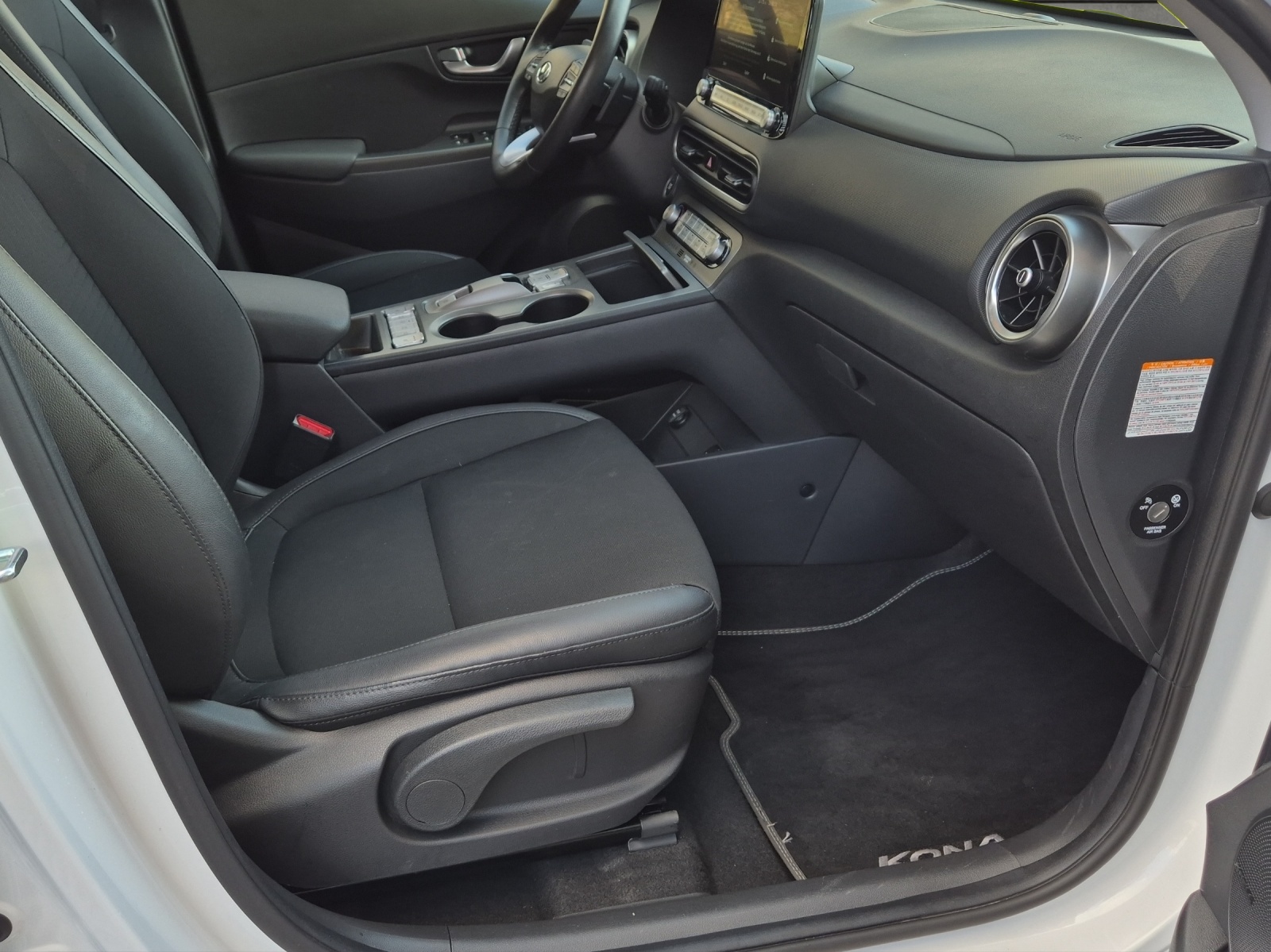 HYUNDAI Kona EV Amplia-image-15