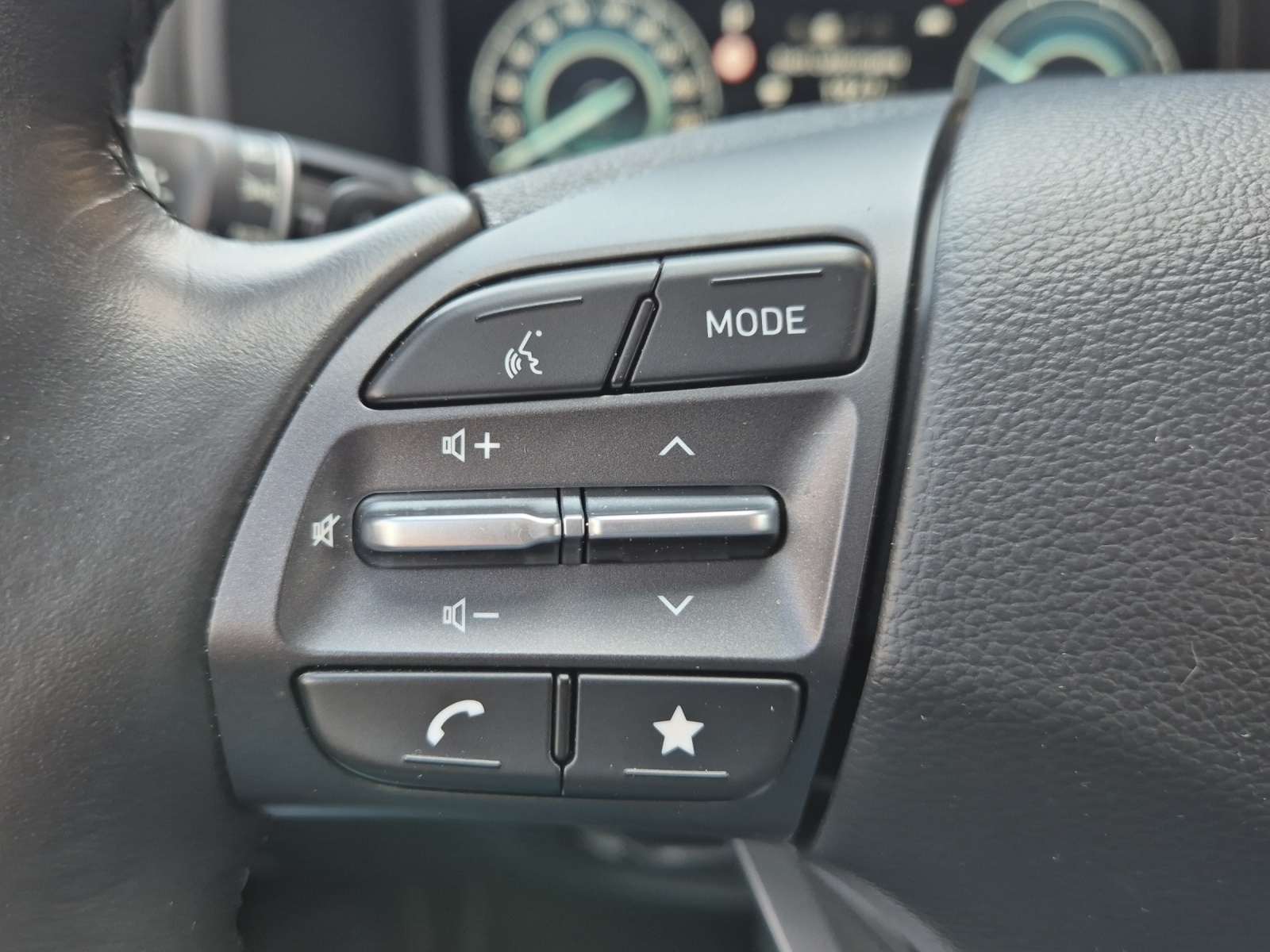 HYUNDAI Kona EV Amplia-image-20