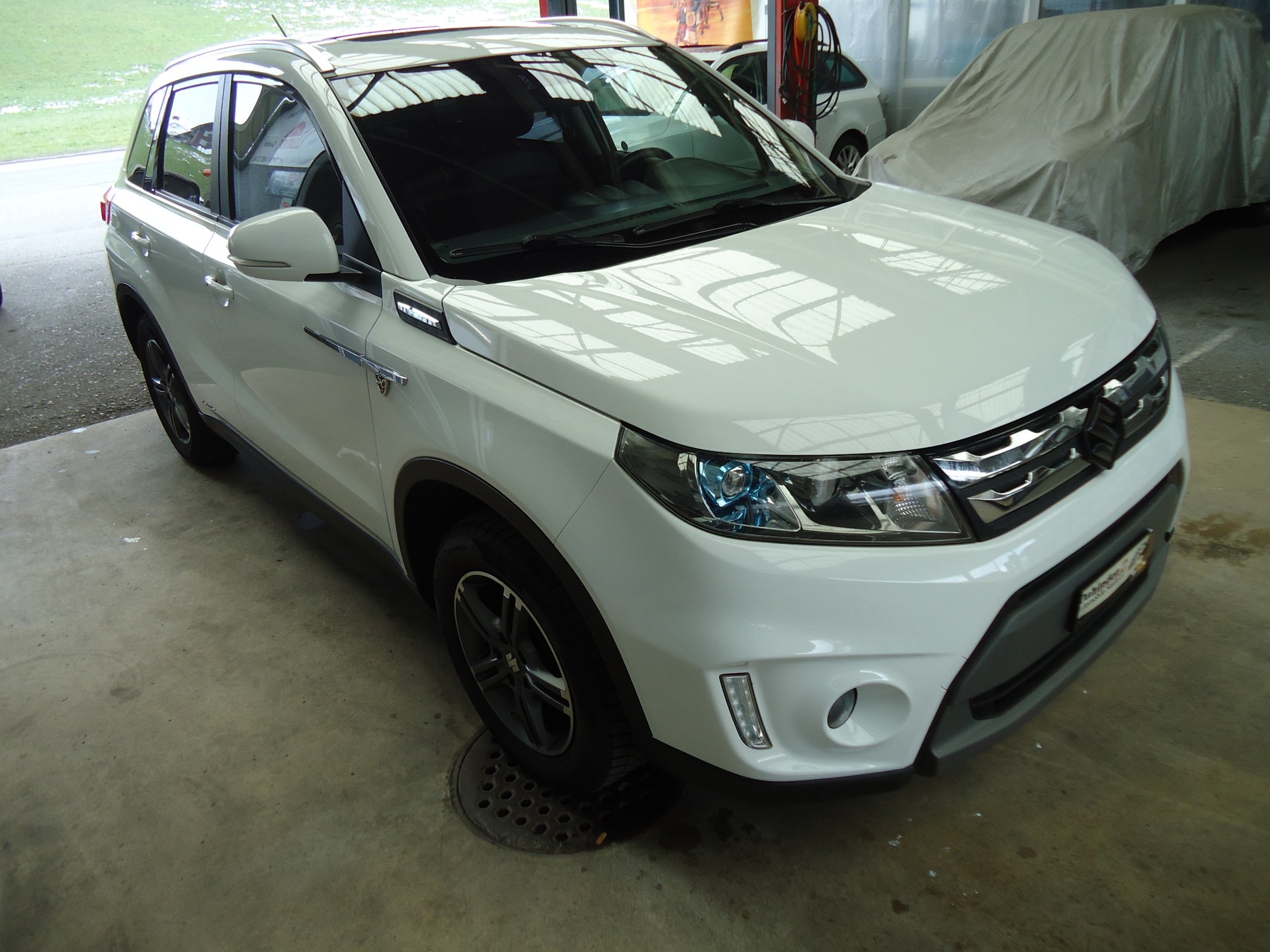 SUZUKI Vitara 1.6 TD Sergio Cellano Top-image-1