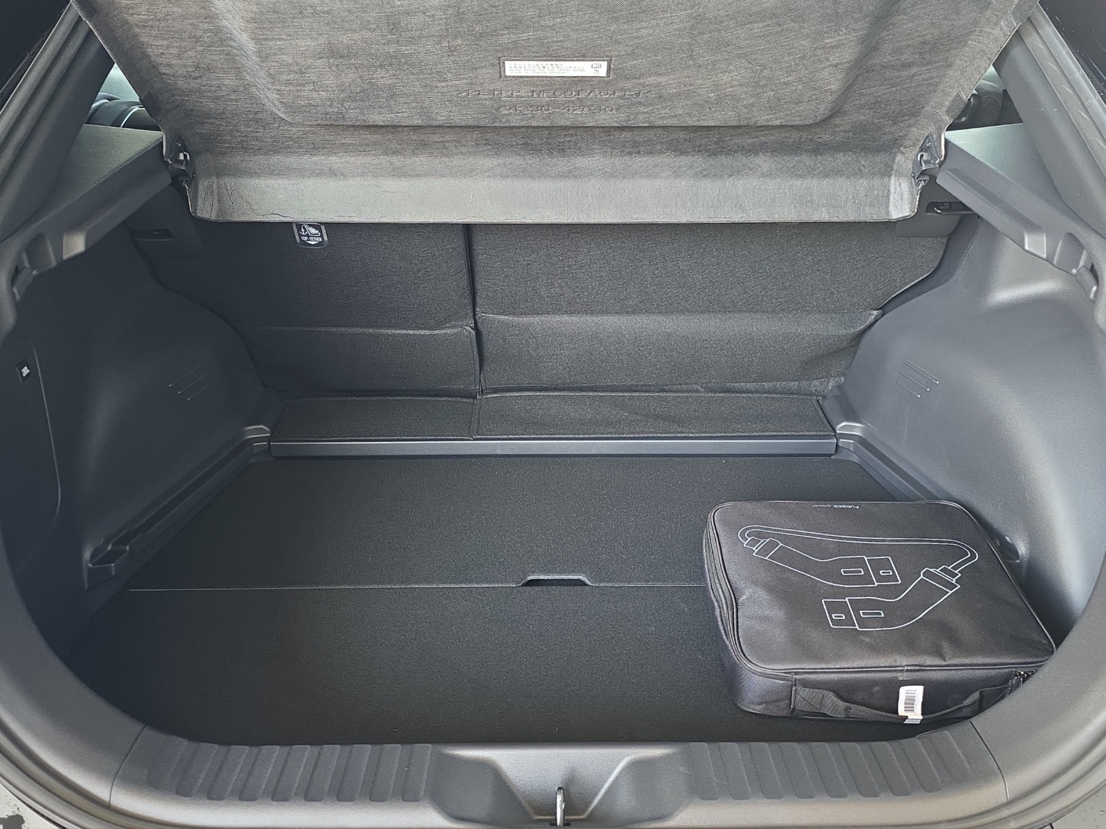 TOYOTA C-HR+ Premium AWD-image-14