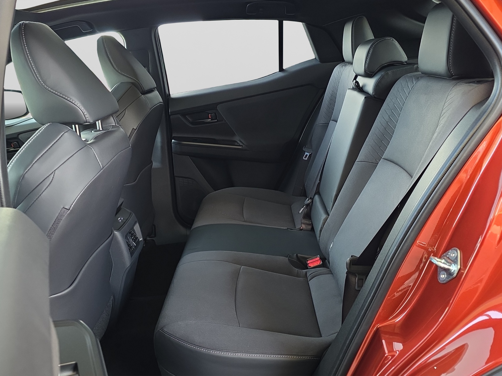 TOYOTA C-HR+ Premium AWD-image-10