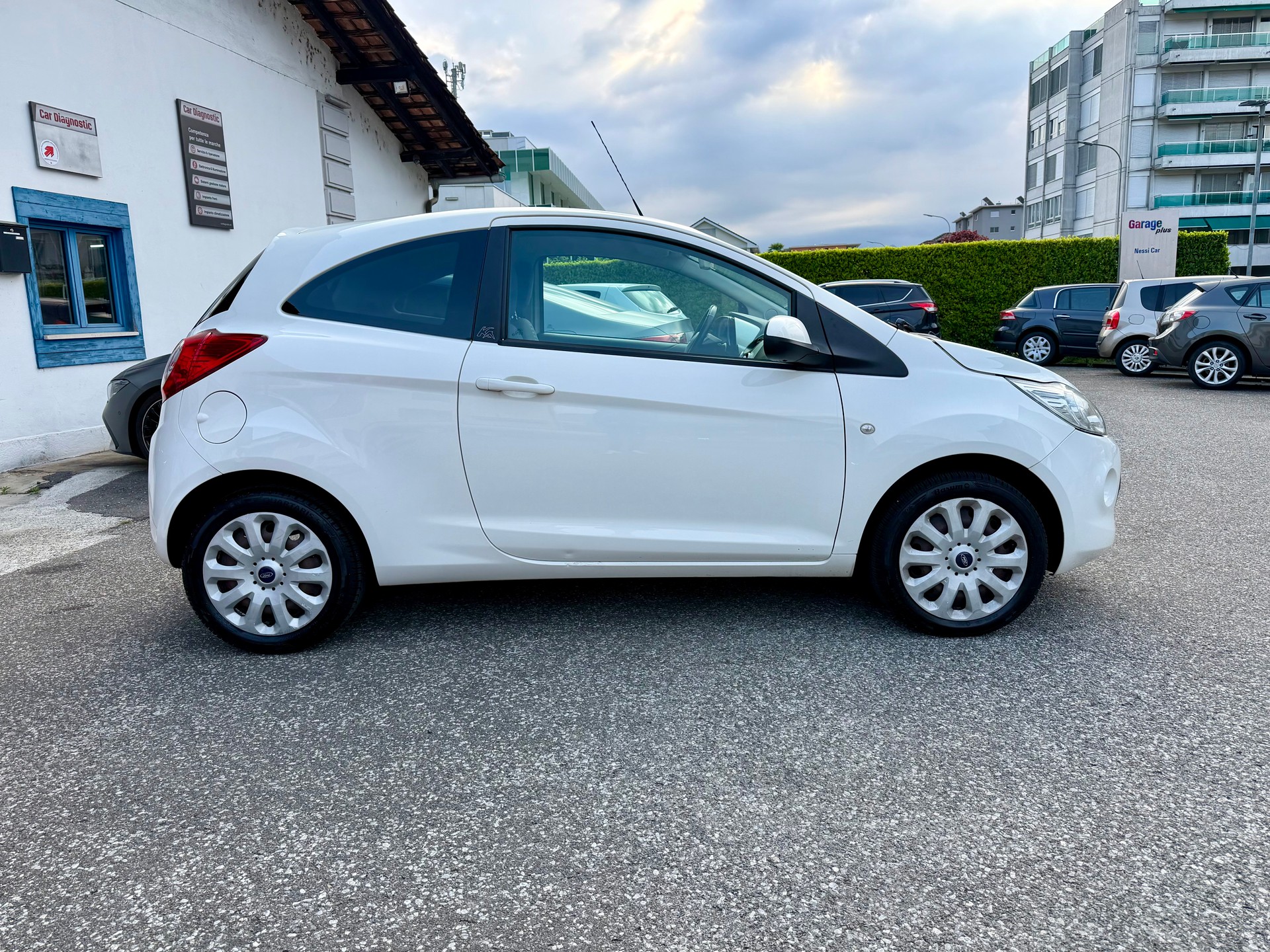 FORD KA 1.25 Titanium-image-3