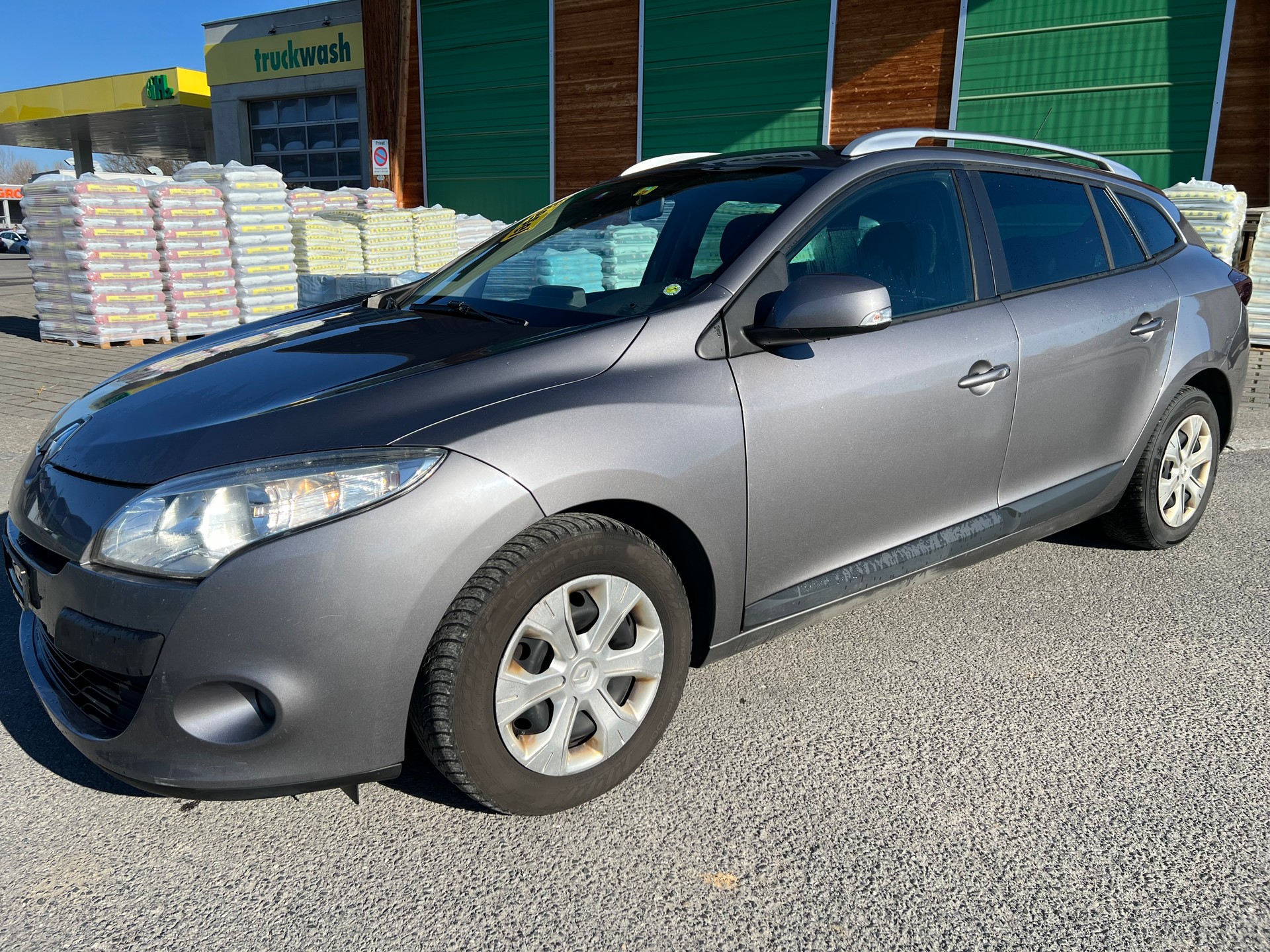 RENAULT Mégane 1.5 dCi Dynamique-image-1