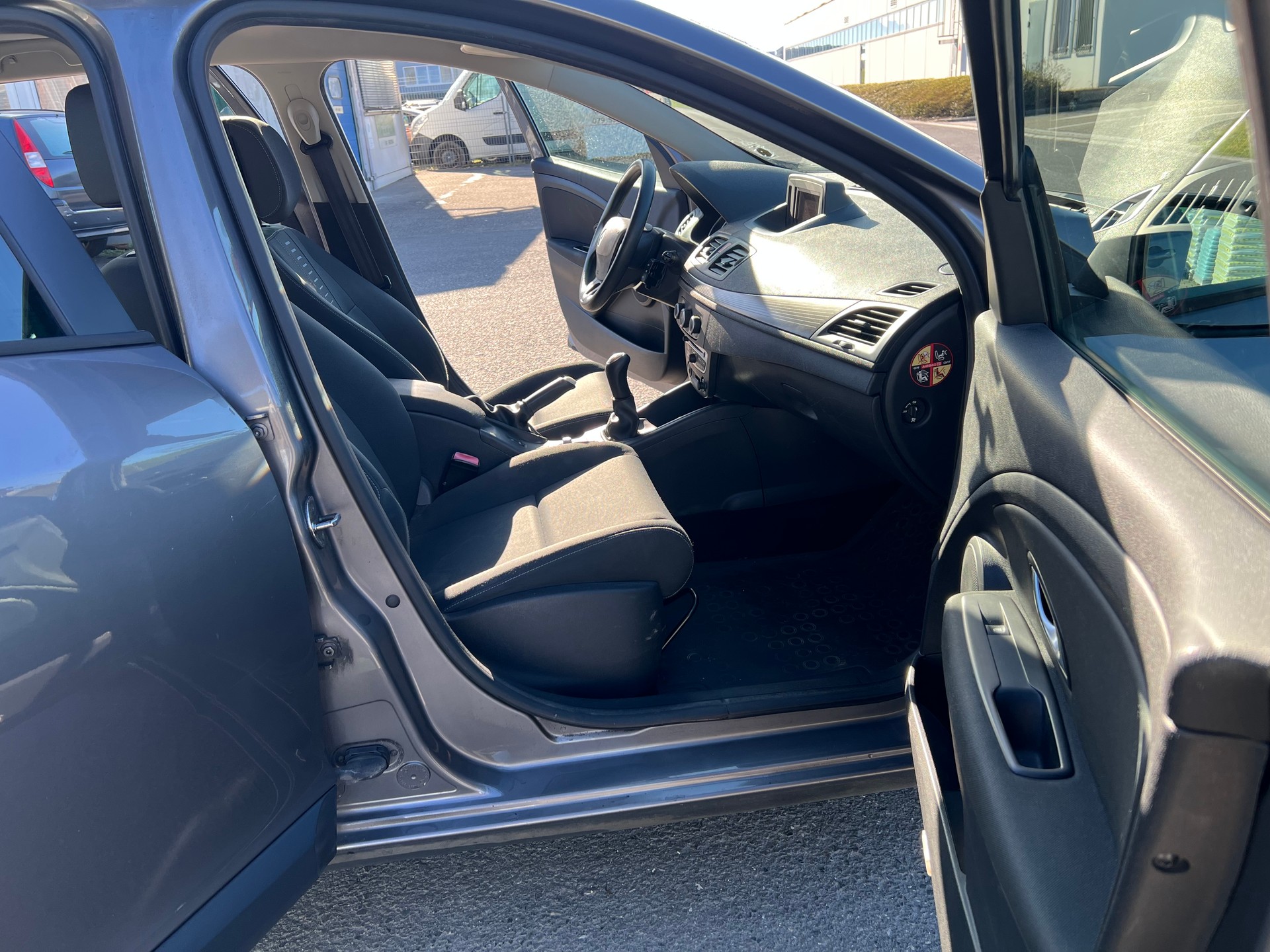 RENAULT Mégane 1.5 dCi Dynamique-image-7