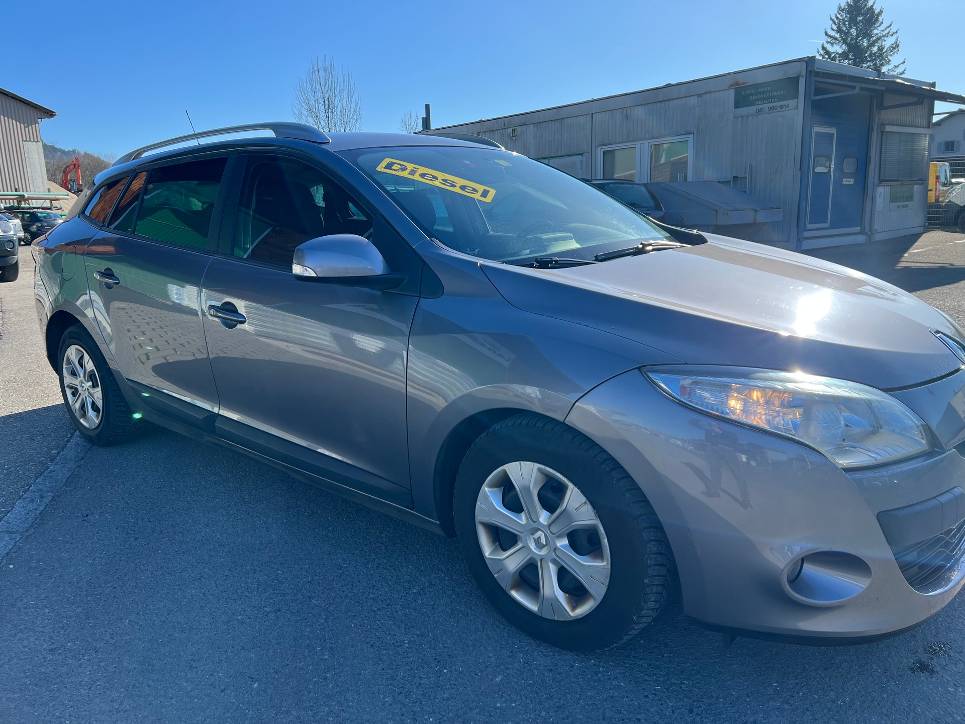 RENAULT Mégane 1.5 dCi Dynamique-image-2