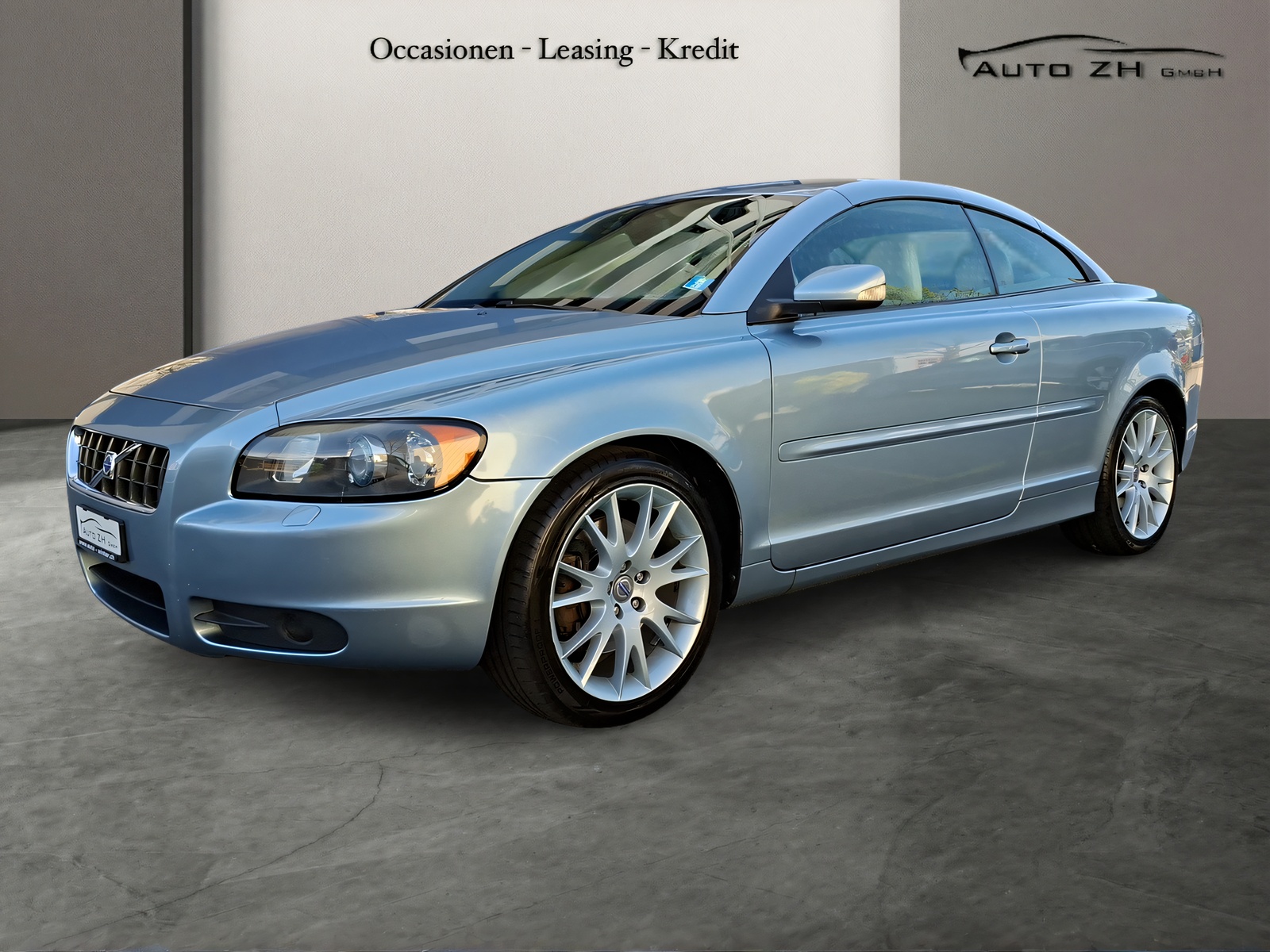 VOLVO C70 T5 Summum-image-0