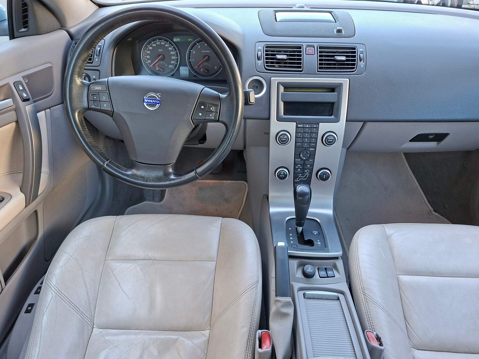 VOLVO C70 T5 Summum-image-8