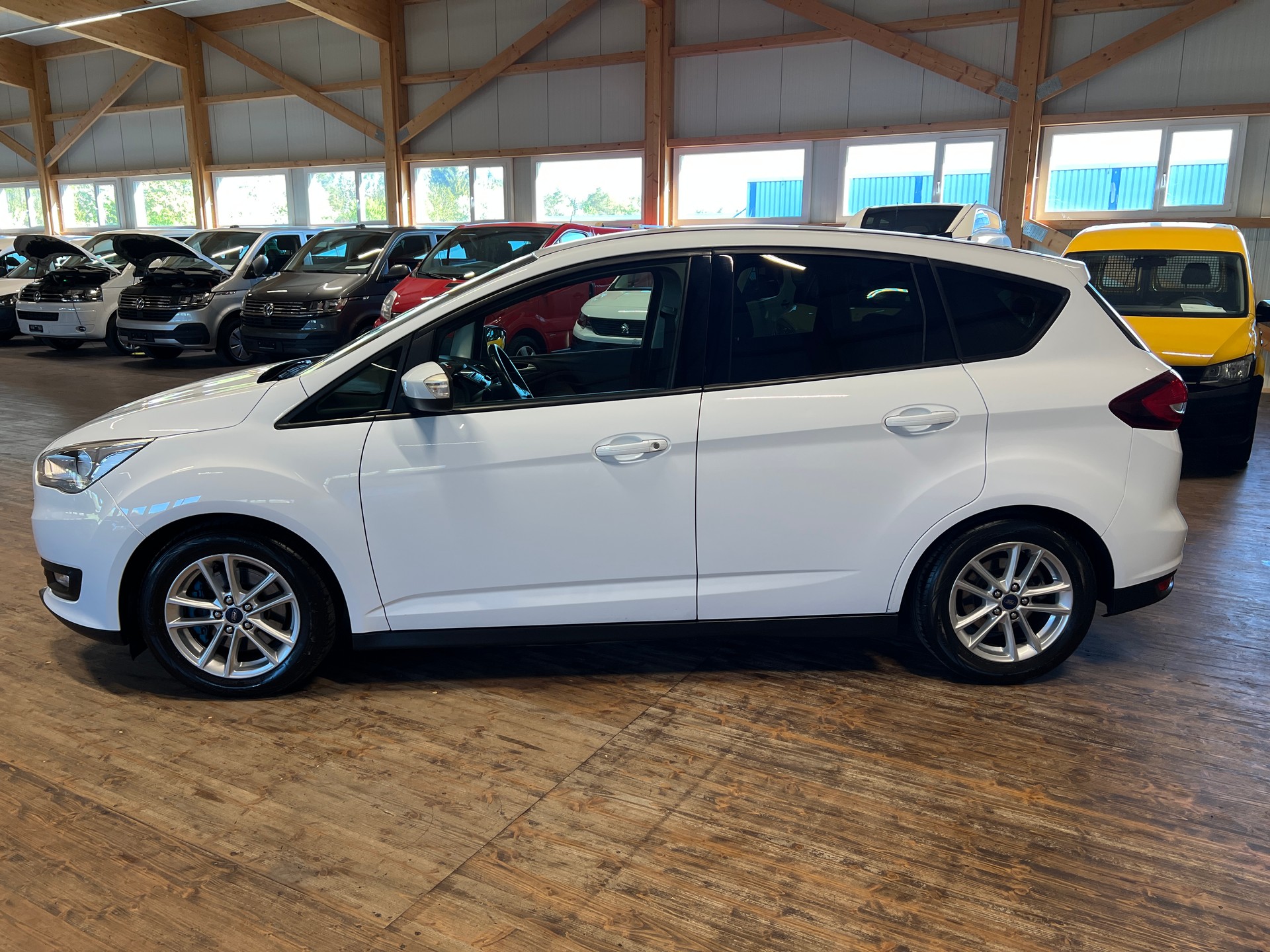 FORD C-Max 2.0 TDCi Trend PowerShift-image-7
