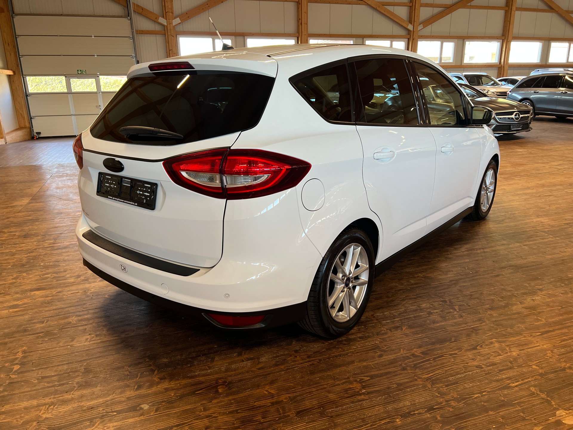 FORD C-Max 2.0 TDCi Trend PowerShift-image-4