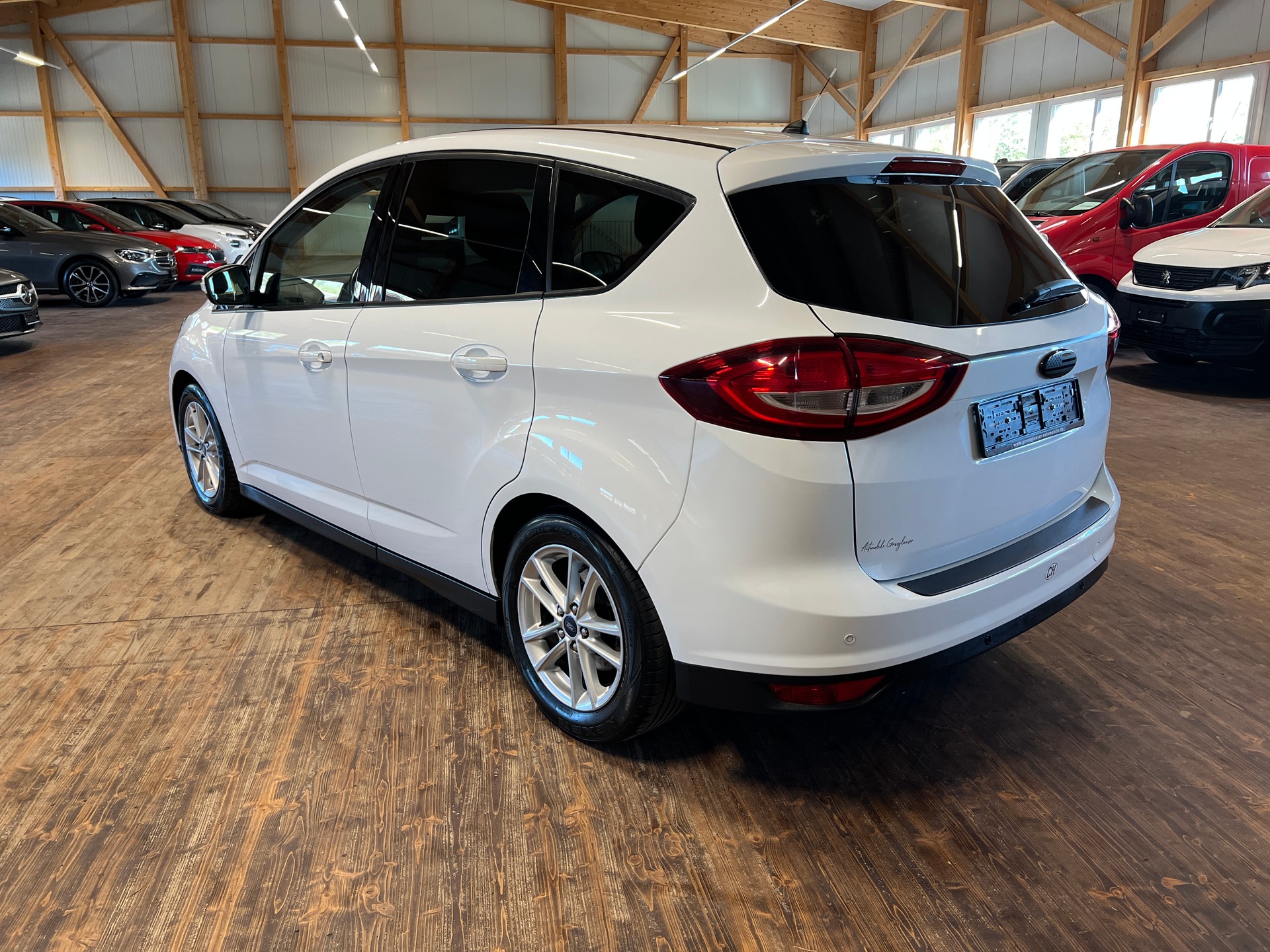 FORD C-Max 2.0 TDCi Trend PowerShift-image-6