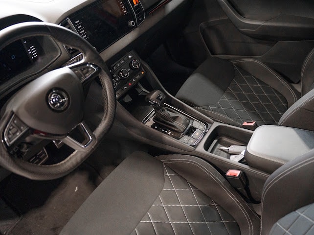 SKODA KAROQ-image-10