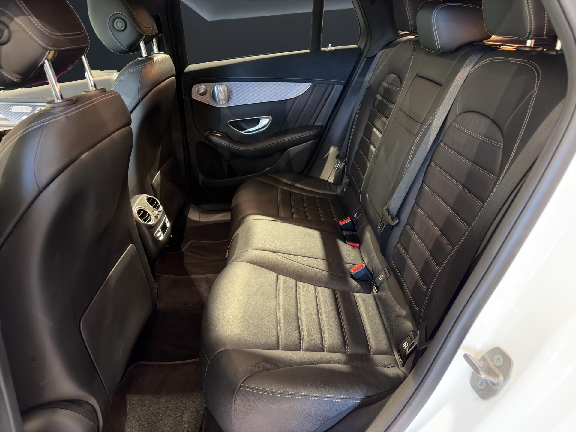 MERCEDES-BENZ EQC 400 AMG Line 4matic-image-11