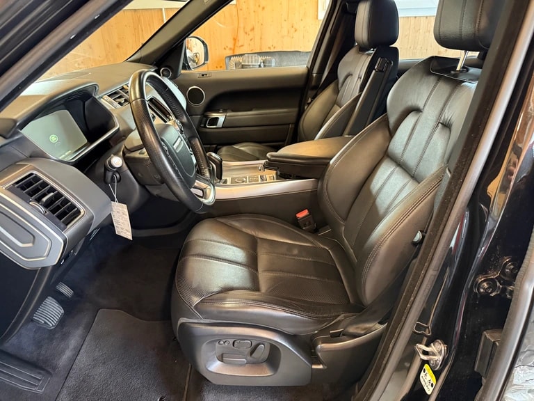 LAND ROVER Range Rover Sport 3.0 TDV6 SE Automatic-image-6