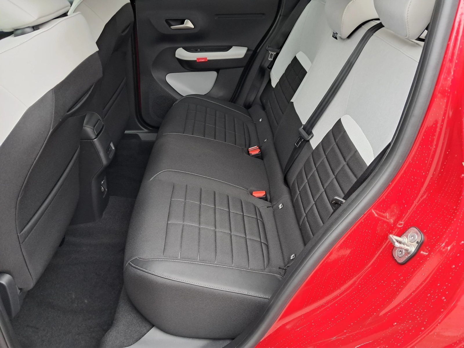 CITROEN C3 1.2 Hybrid Max-image-13