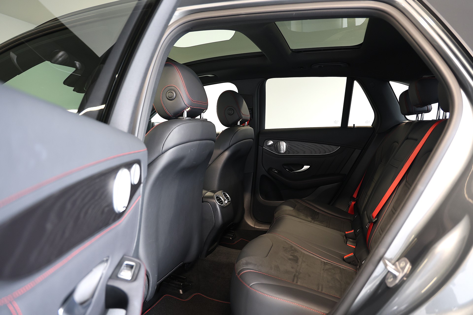MERCEDES-BENZ GLC 43 AMG 4Matic 9G-Tronic-image-17