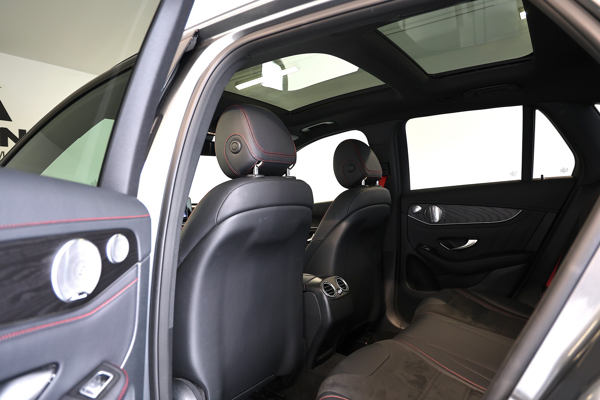 MERCEDES-BENZ GLC 43 AMG 4Matic 9G-Tronic-image-18