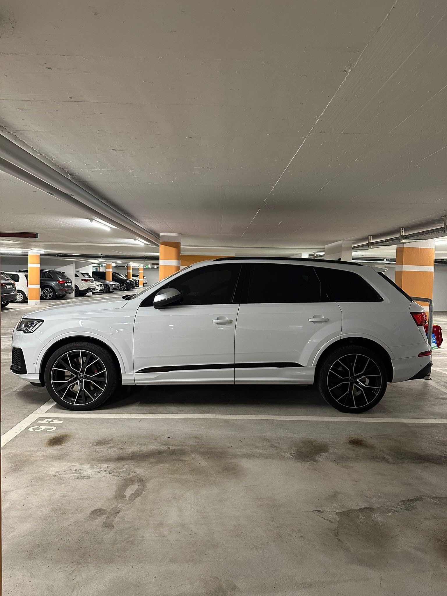 AUDI 4.0 V8 TFSI quattro T-Tronic-image-3