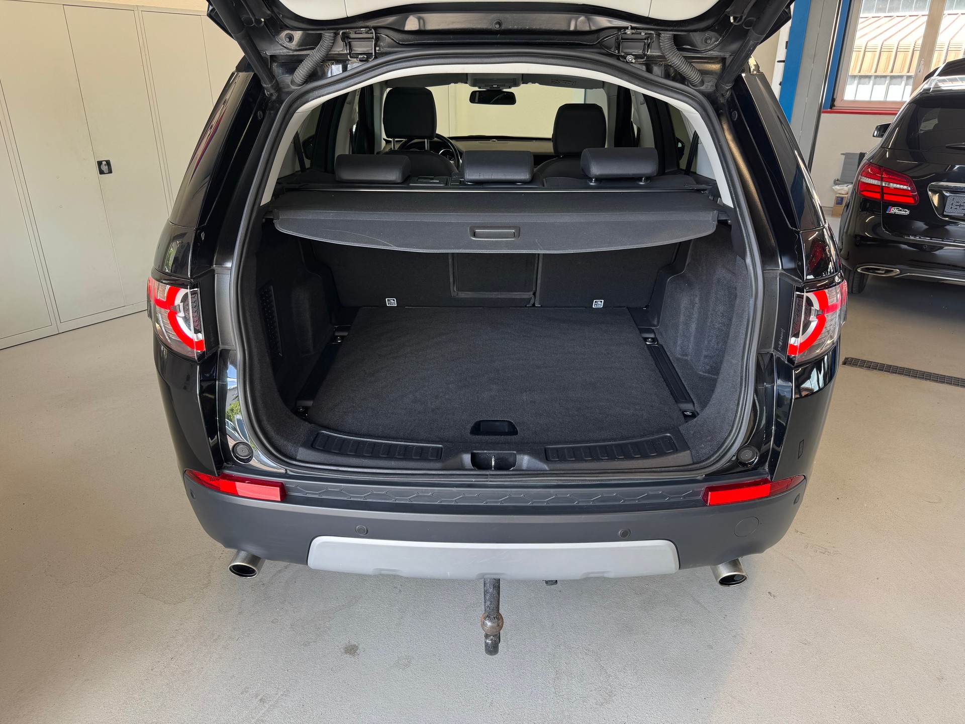 LAND ROVER Discovery Sport 2.0 TD4 HSE AT9-image-15