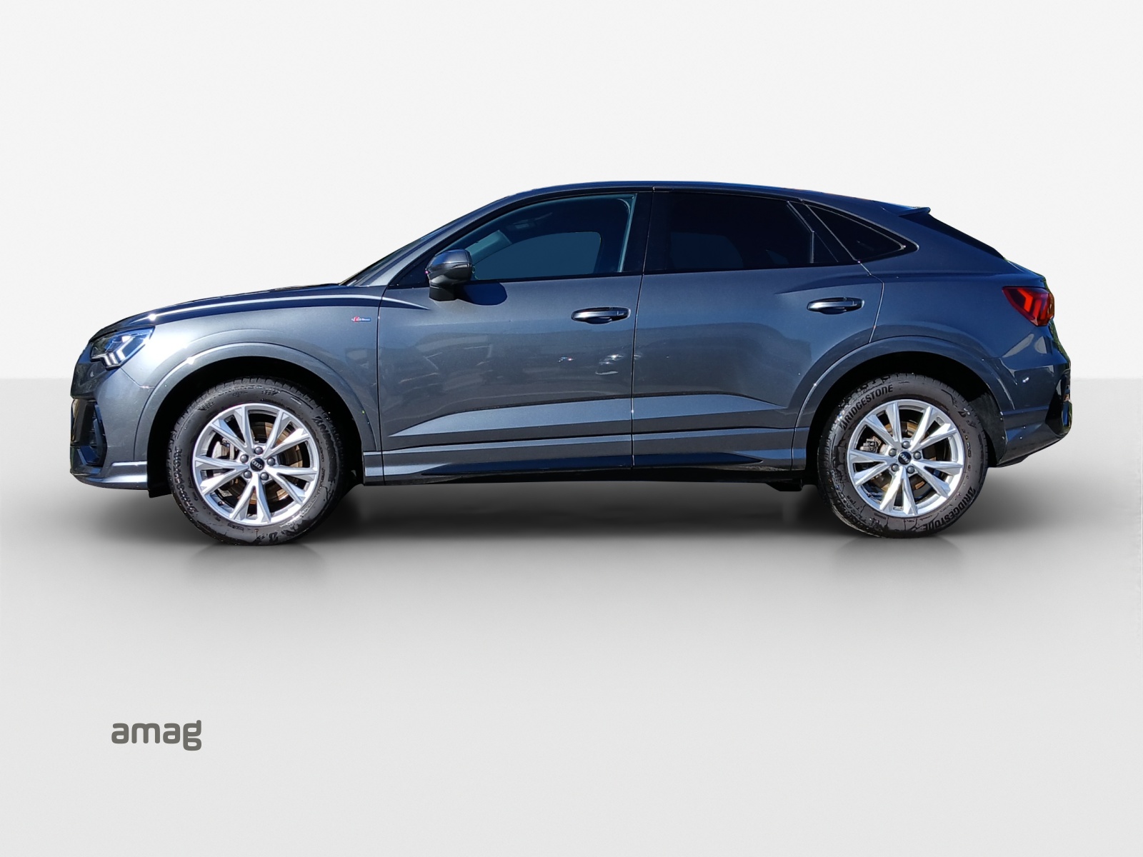 AUDI Q3 Sportback 35 TDI S line Attraction quattro S-tronic-image-1