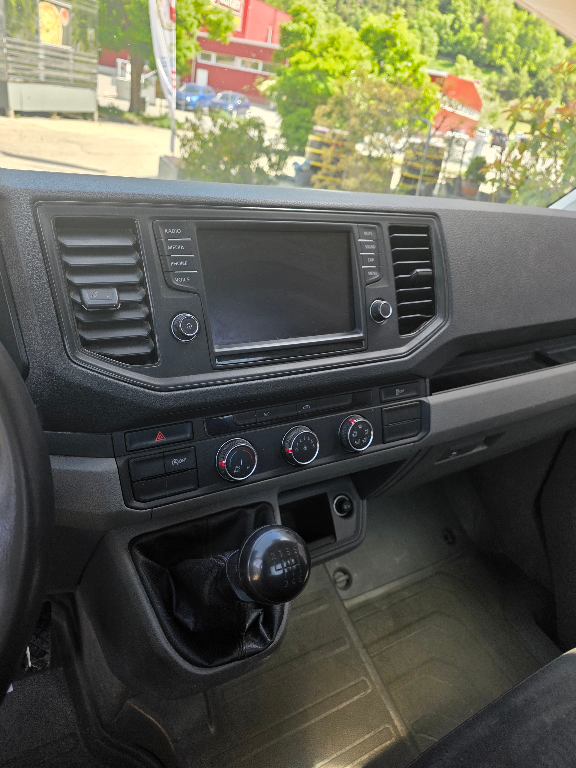 VW Crafter 35 2.0 TDI Entry L4 4Motion-image-12