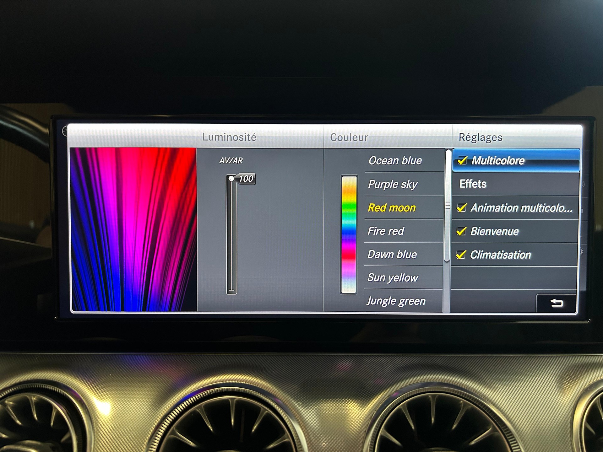MERCEDES-BENZ E 200 AMG Line 4matic Cabriolet-image-23