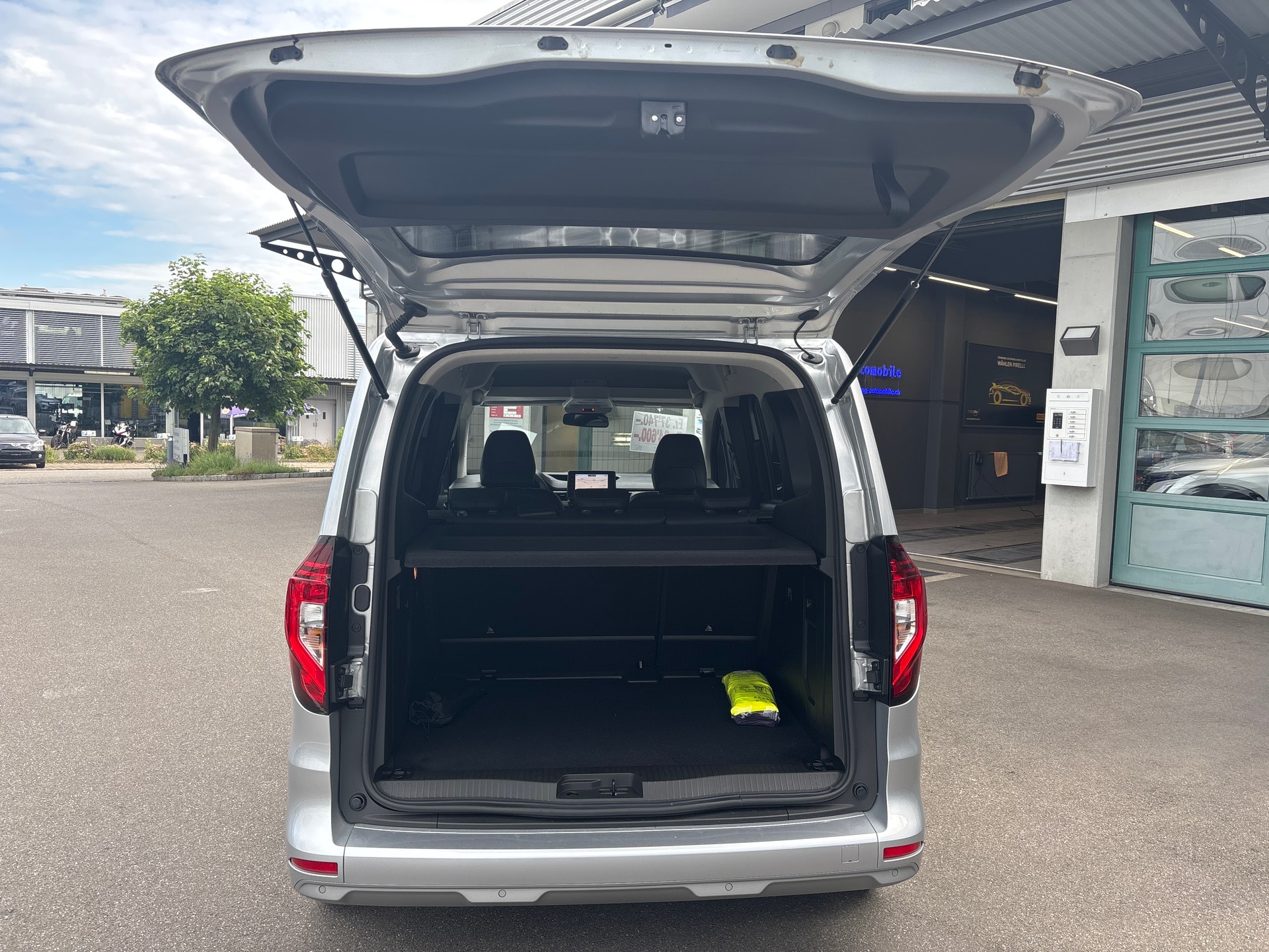 NISSAN Townstar Kombi 1.3 DIG-T L1 N-Connecta DCT-image-15