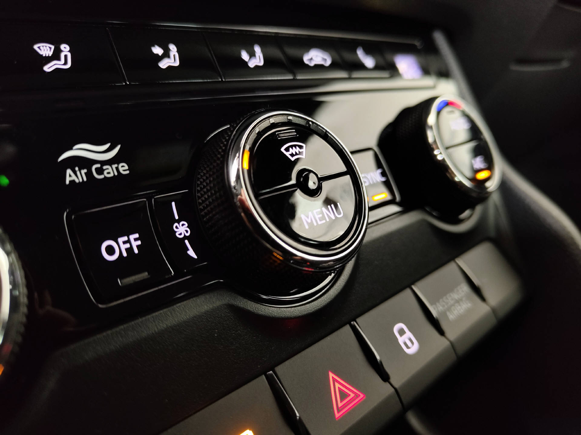 SKODA Karoq 1.5 TSI SportLine DSG-image-9