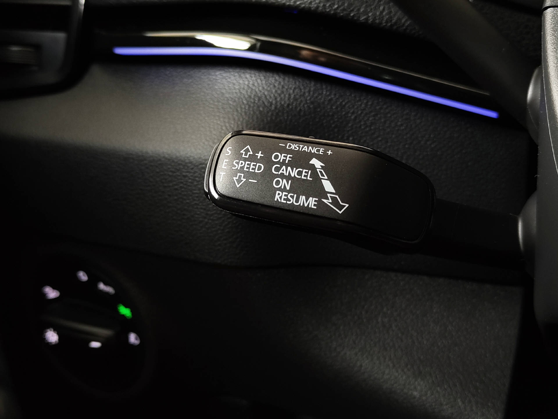 SKODA Karoq 1.5 TSI SportLine DSG-image-10