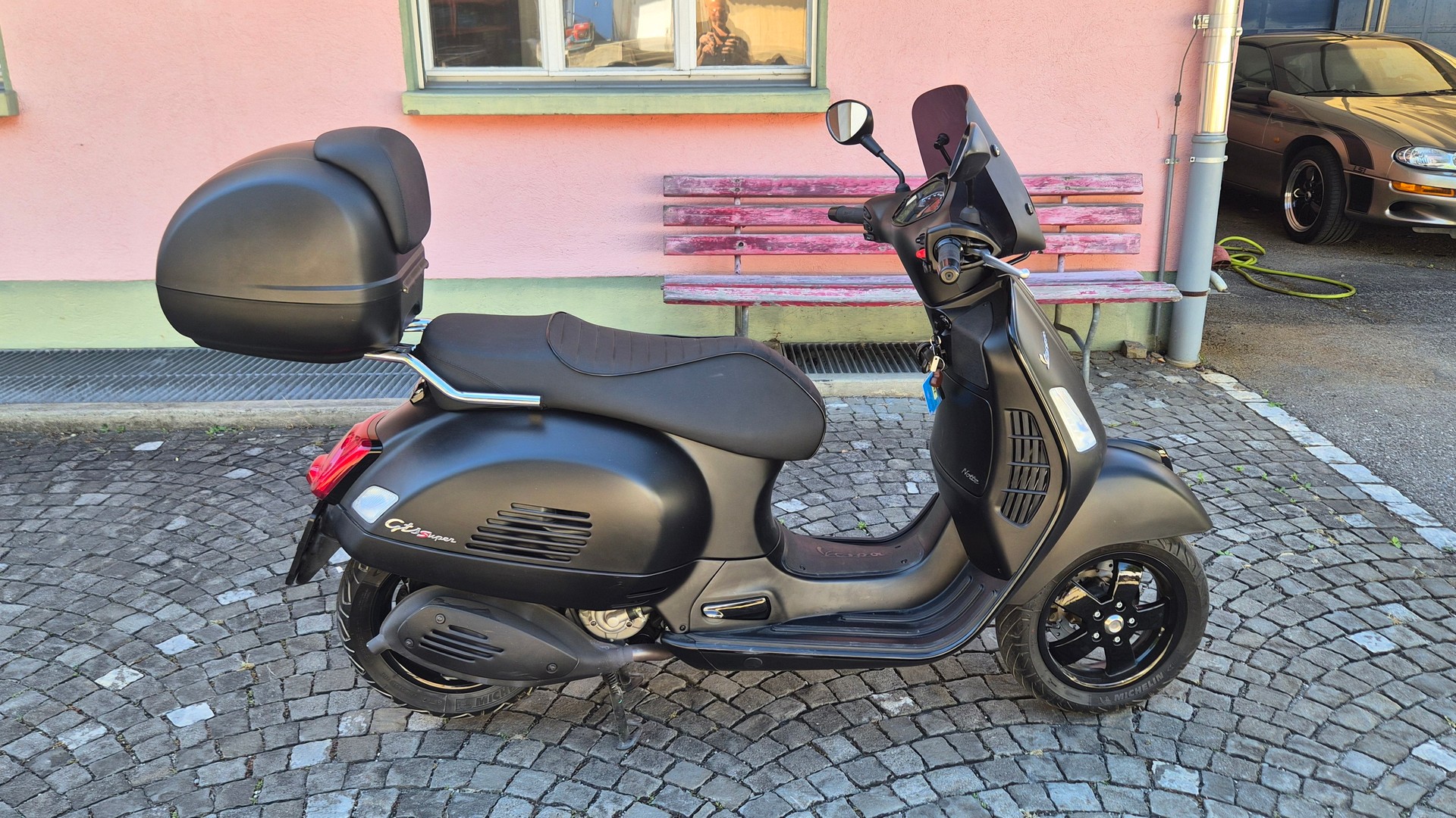 PIAGGIO Vespa GTS 300 Super Notte-image-3