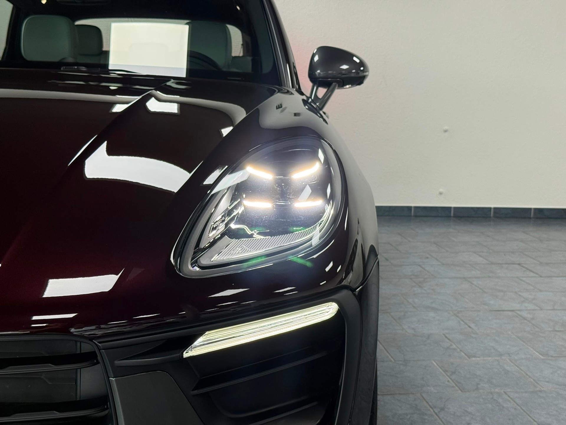 PORSCHE Macan T PDK-image-8