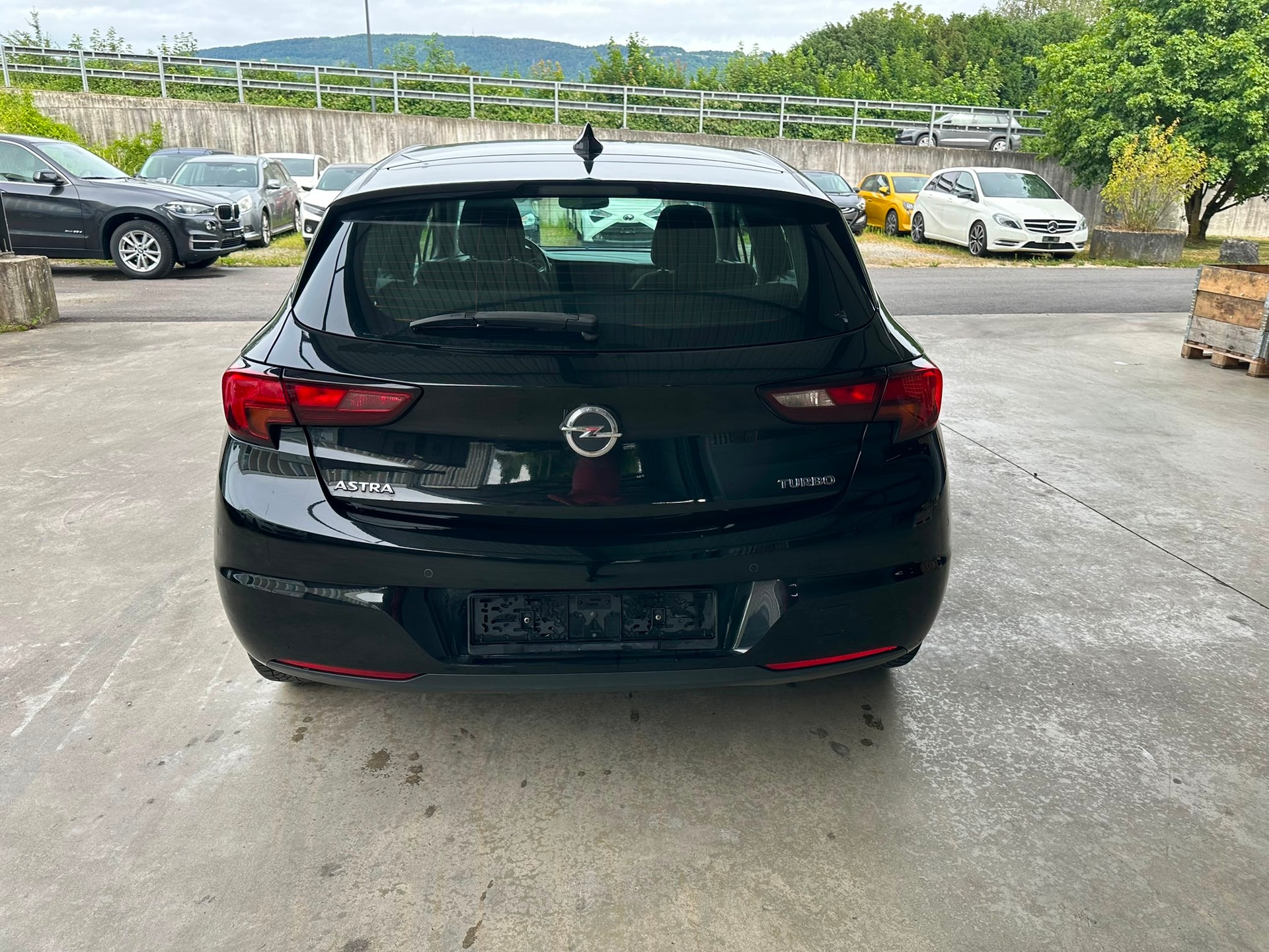 OPEL Astra 1.4i Turbo Enjoy Automatic-image-6