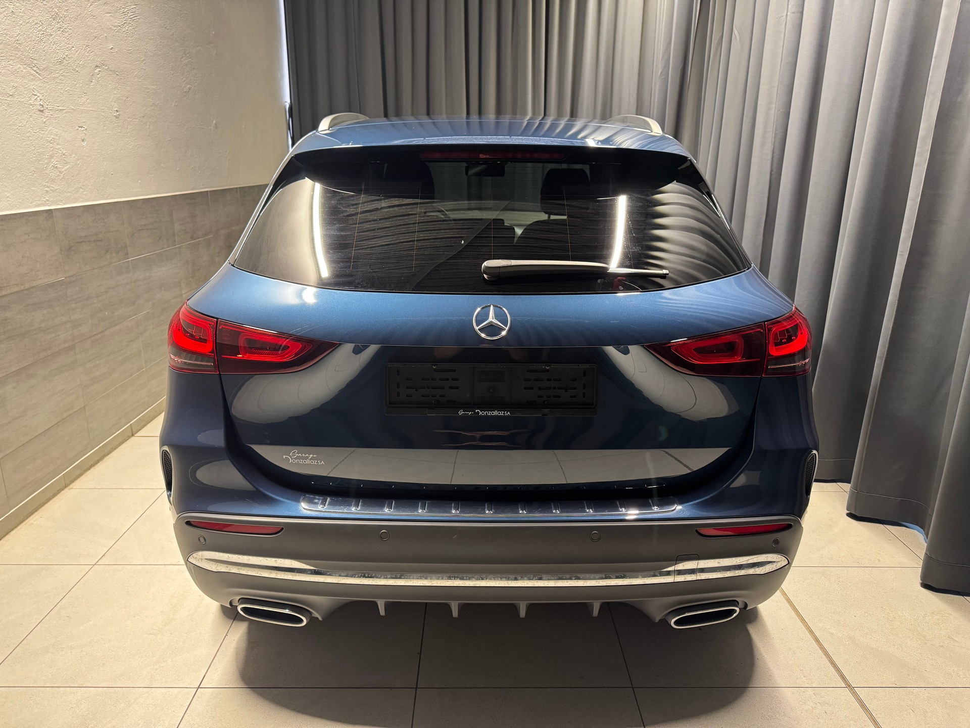 MERCEDES-BENZ GLA 200 4Matic AMG Line 8G-DCT(7)(M)-image-4