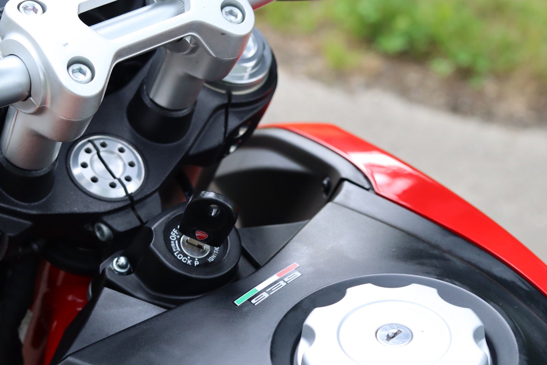 DUCATI Hypermotard 939-image-7