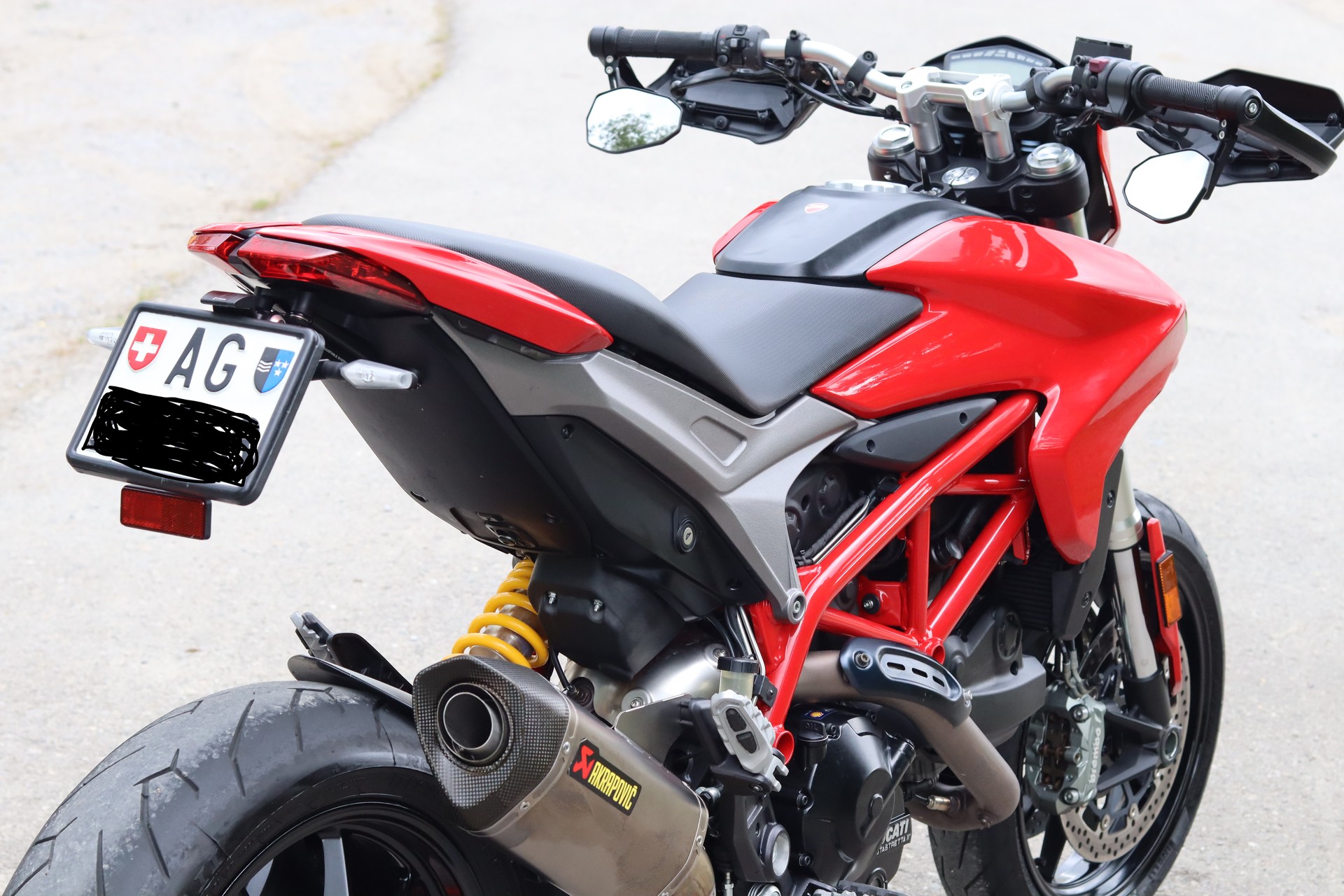 DUCATI Hypermotard 939-image-4