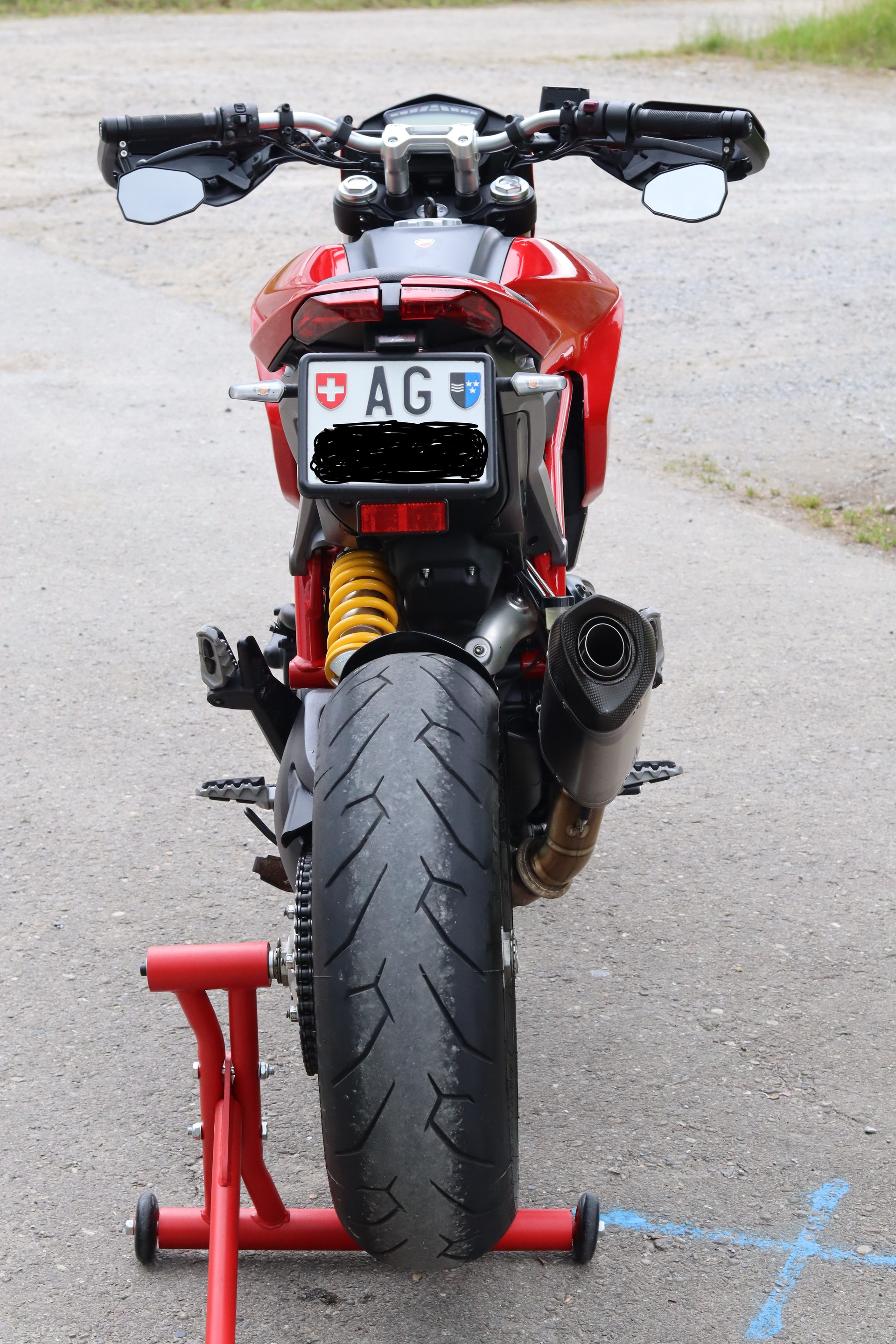 DUCATI Hypermotard 939-image-2