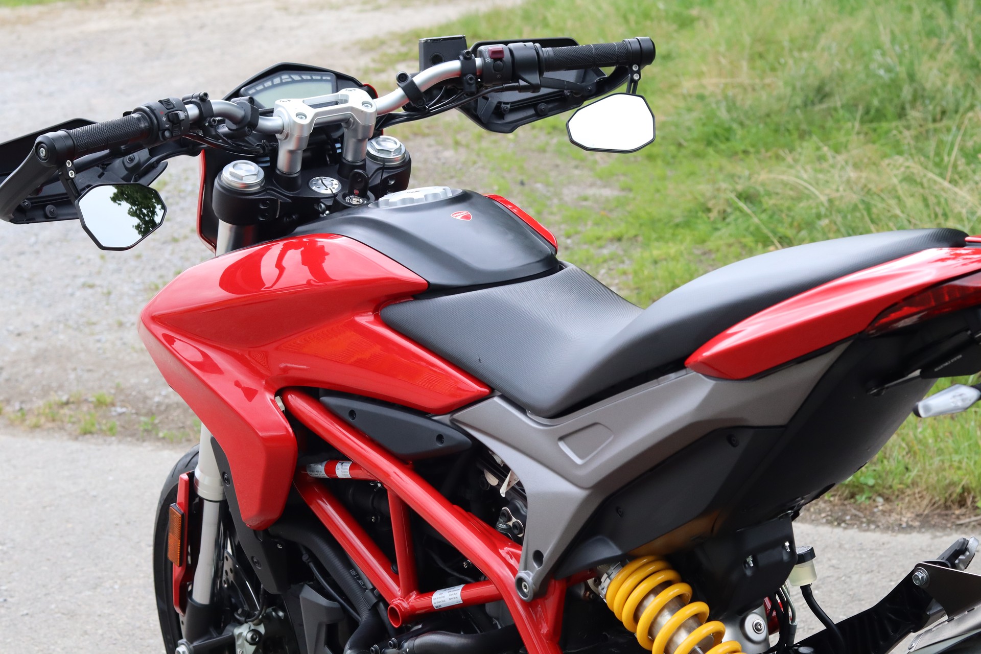 DUCATI Hypermotard 939-image-1