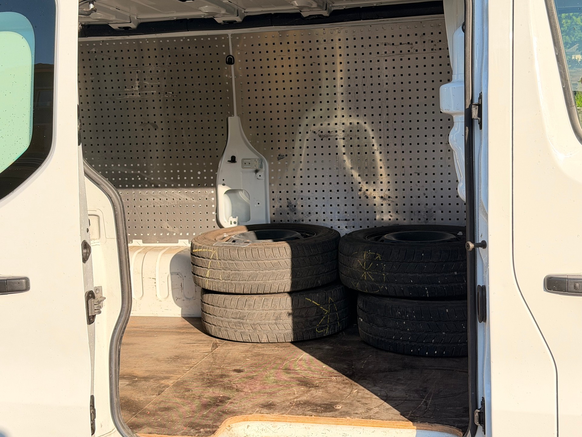 NISSAN NV300 dCi 145 2.9 L1H1 Comfort-image-8