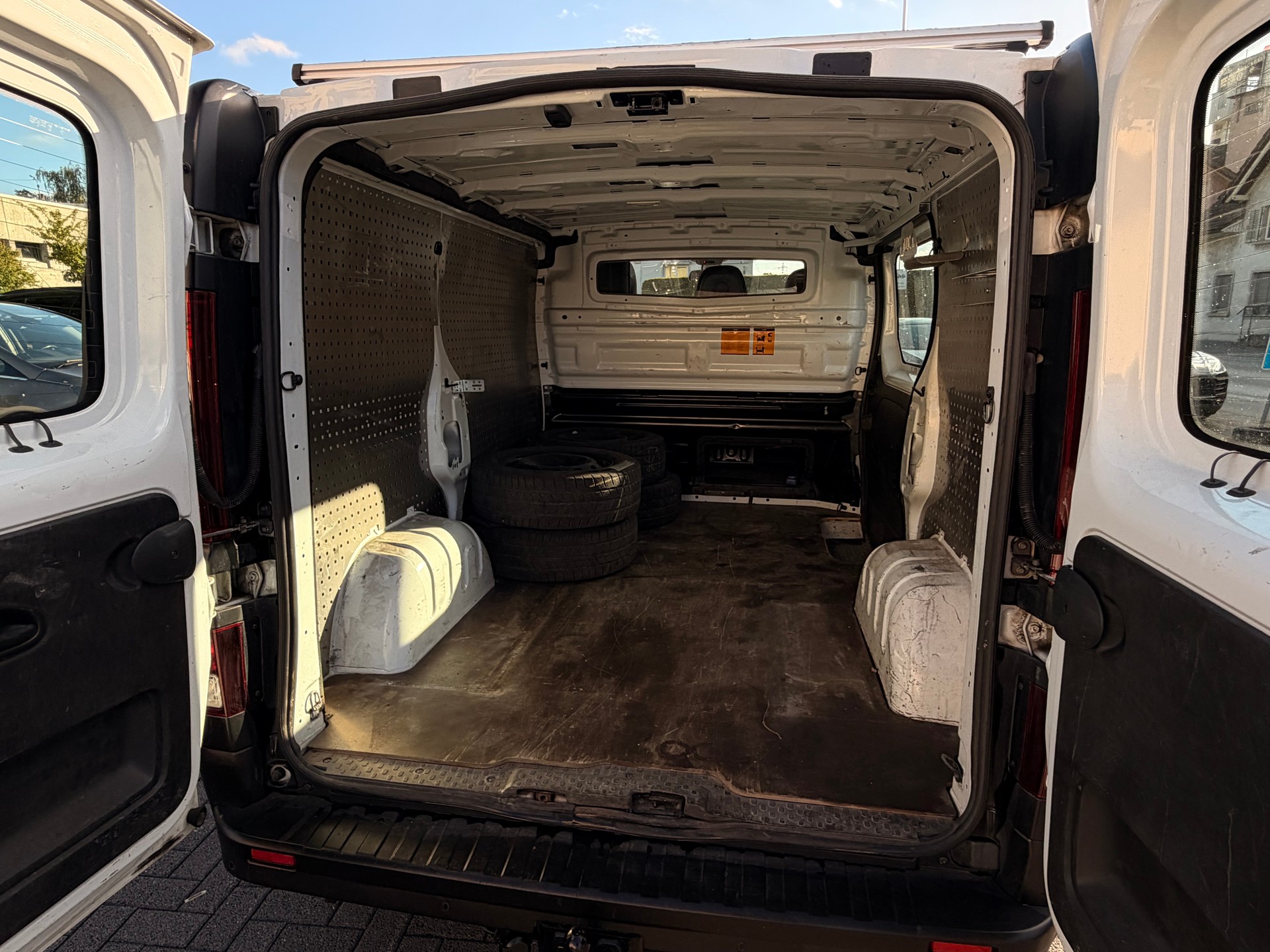 NISSAN NV300 dCi 145 2.9 L1H1 Comfort-image-22