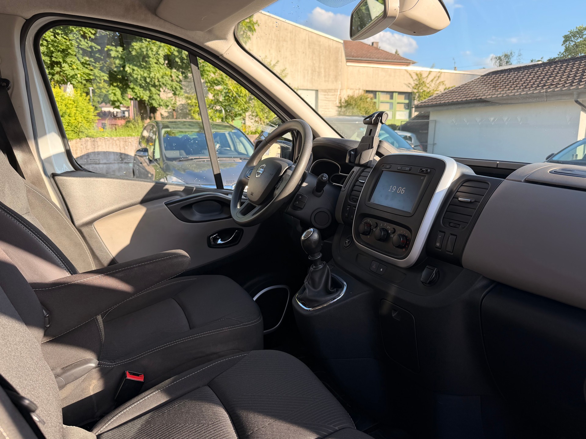NISSAN NV300 dCi 145 2.9 L1H1 Comfort-image-10