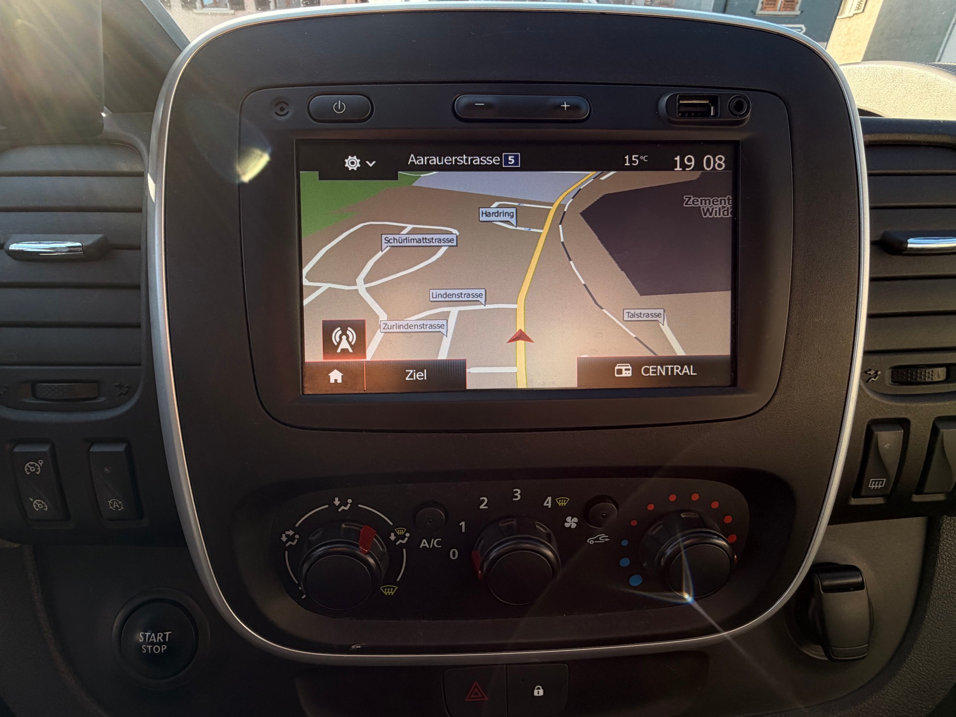 NISSAN NV300 dCi 145 2.9 L1H1 Comfort-image-17