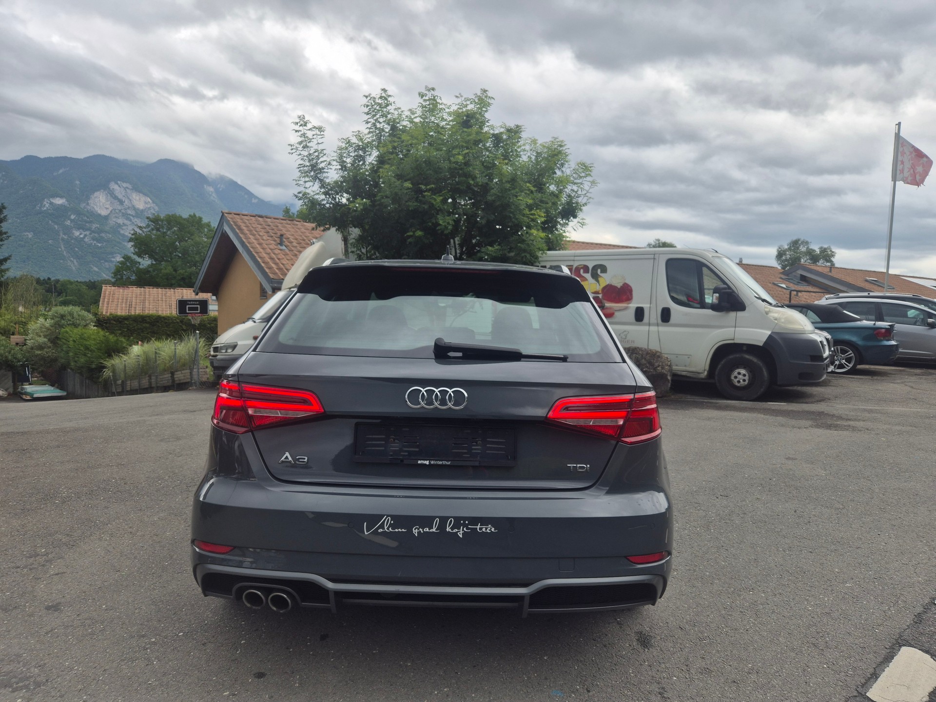 AUDI A3 Sportback 2.0 TDI Sport S-tronic S-line-image-4